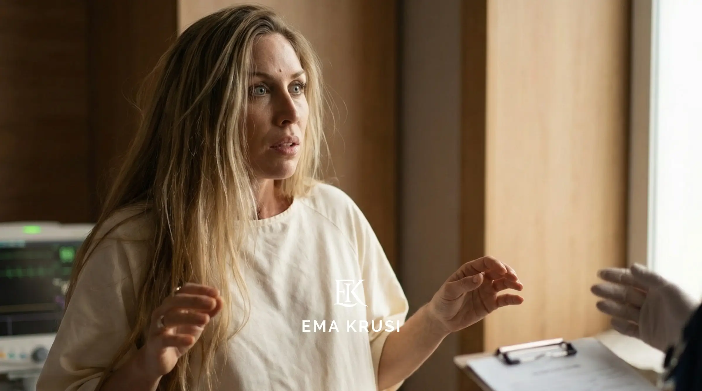 Femme enceinte dans un hôpital apeurée 