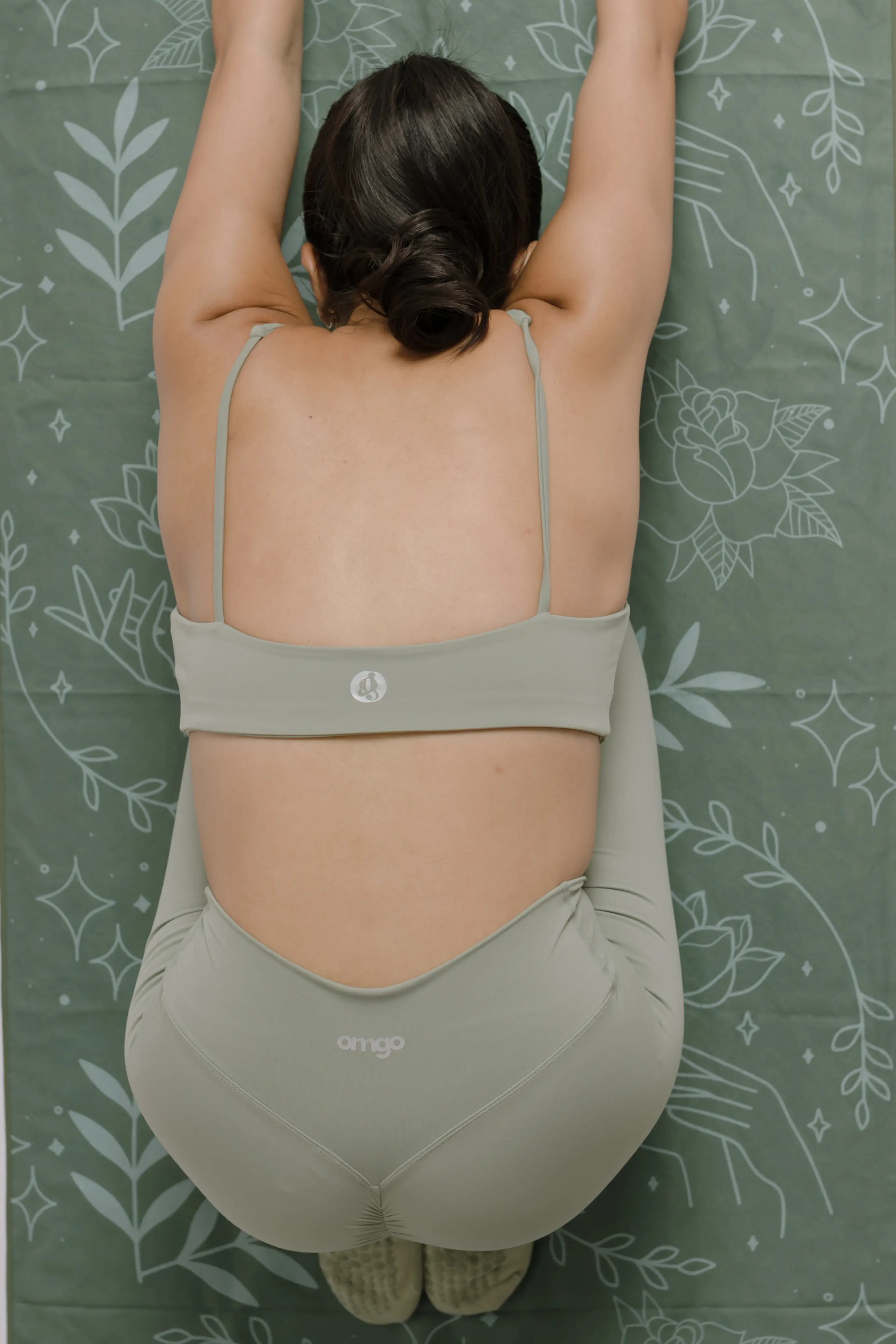 Non-slip yoga towel with grip dots for hot yoga