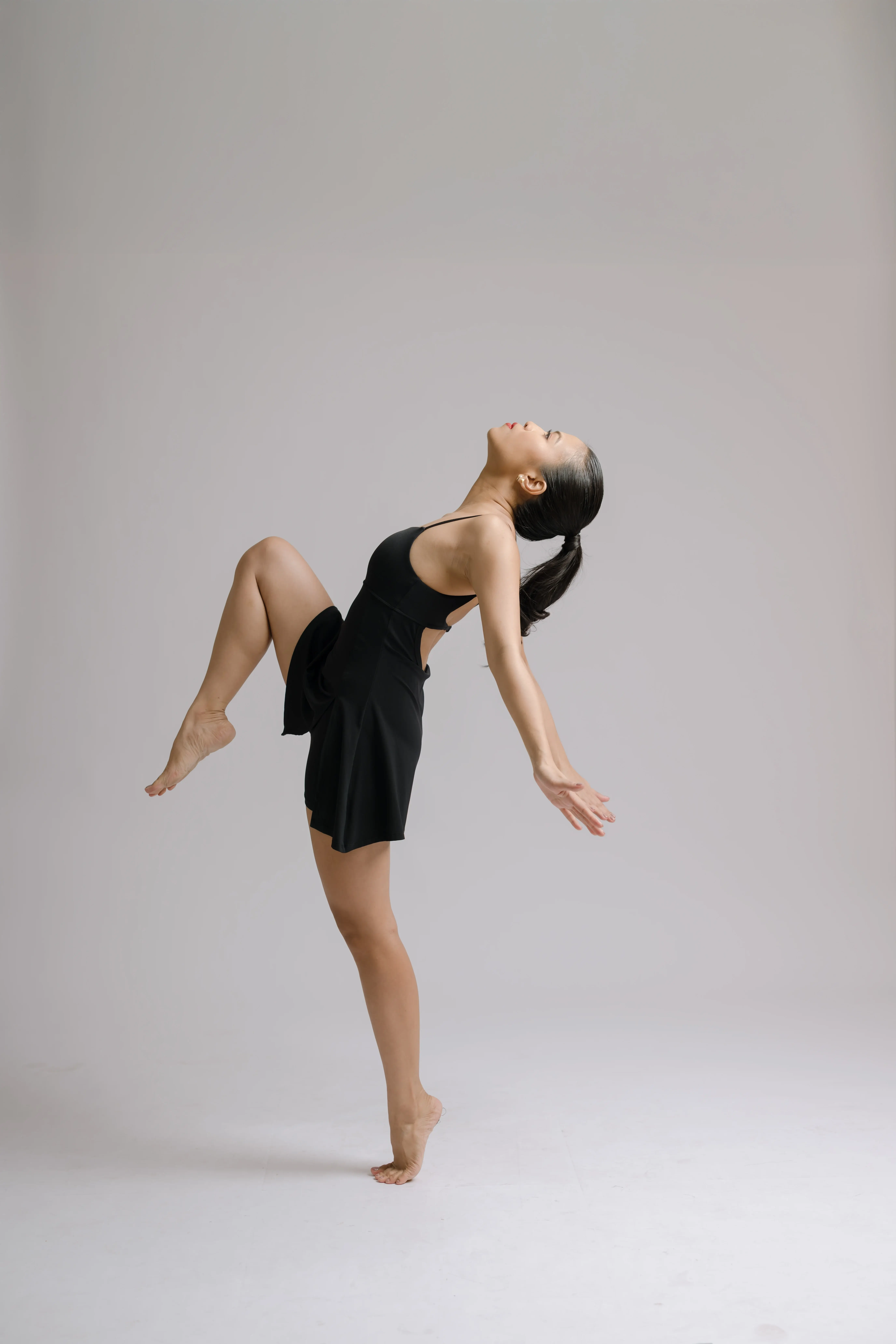 Flowwy dress full length view