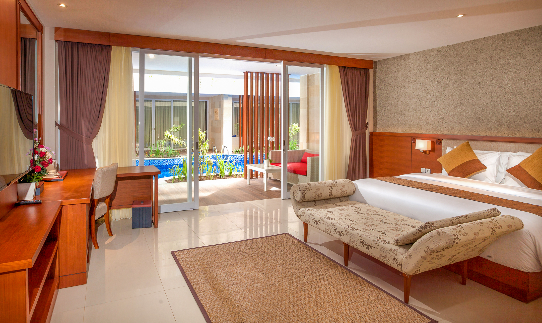 The d'Nusa Beach Club & Resort image 5