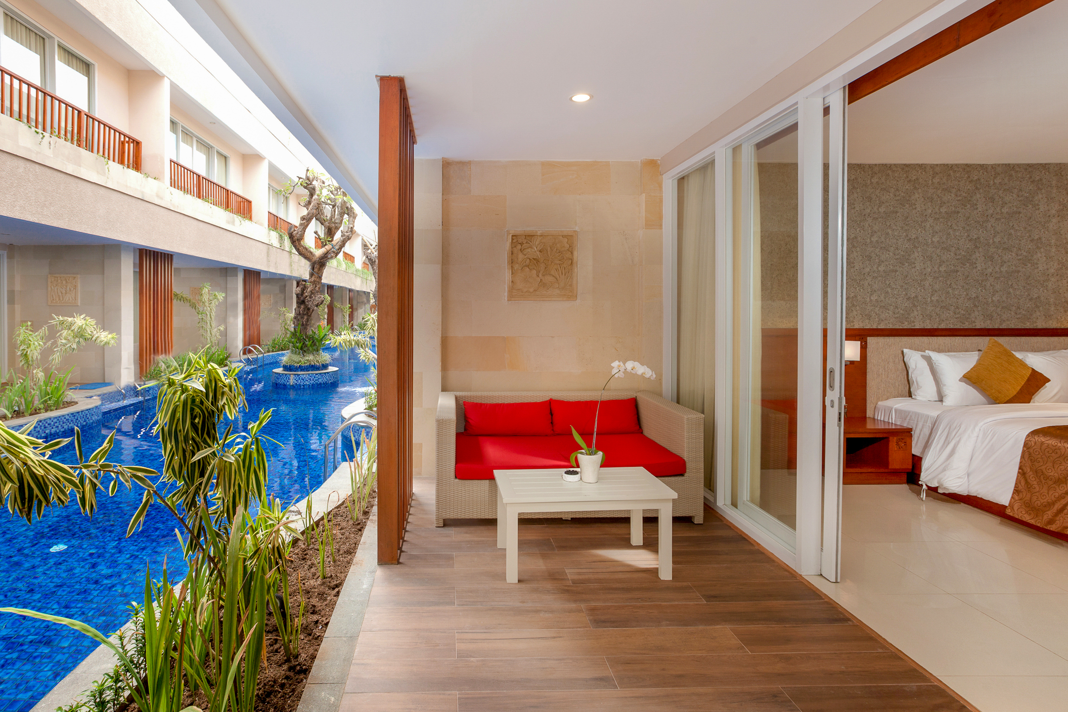 The d'Nusa Beach Club & Resort image 4