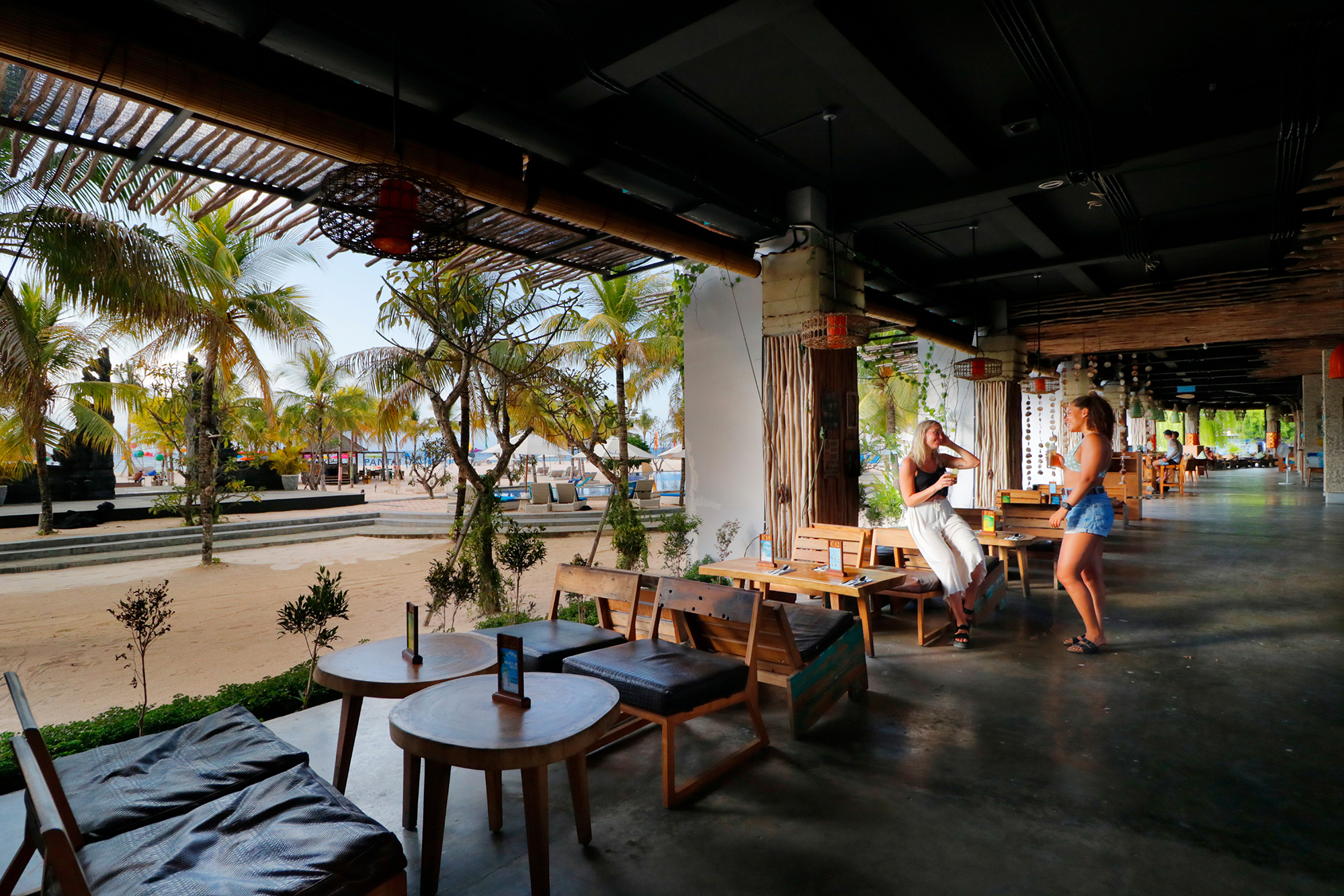 Mahagiri Restaurant Interior