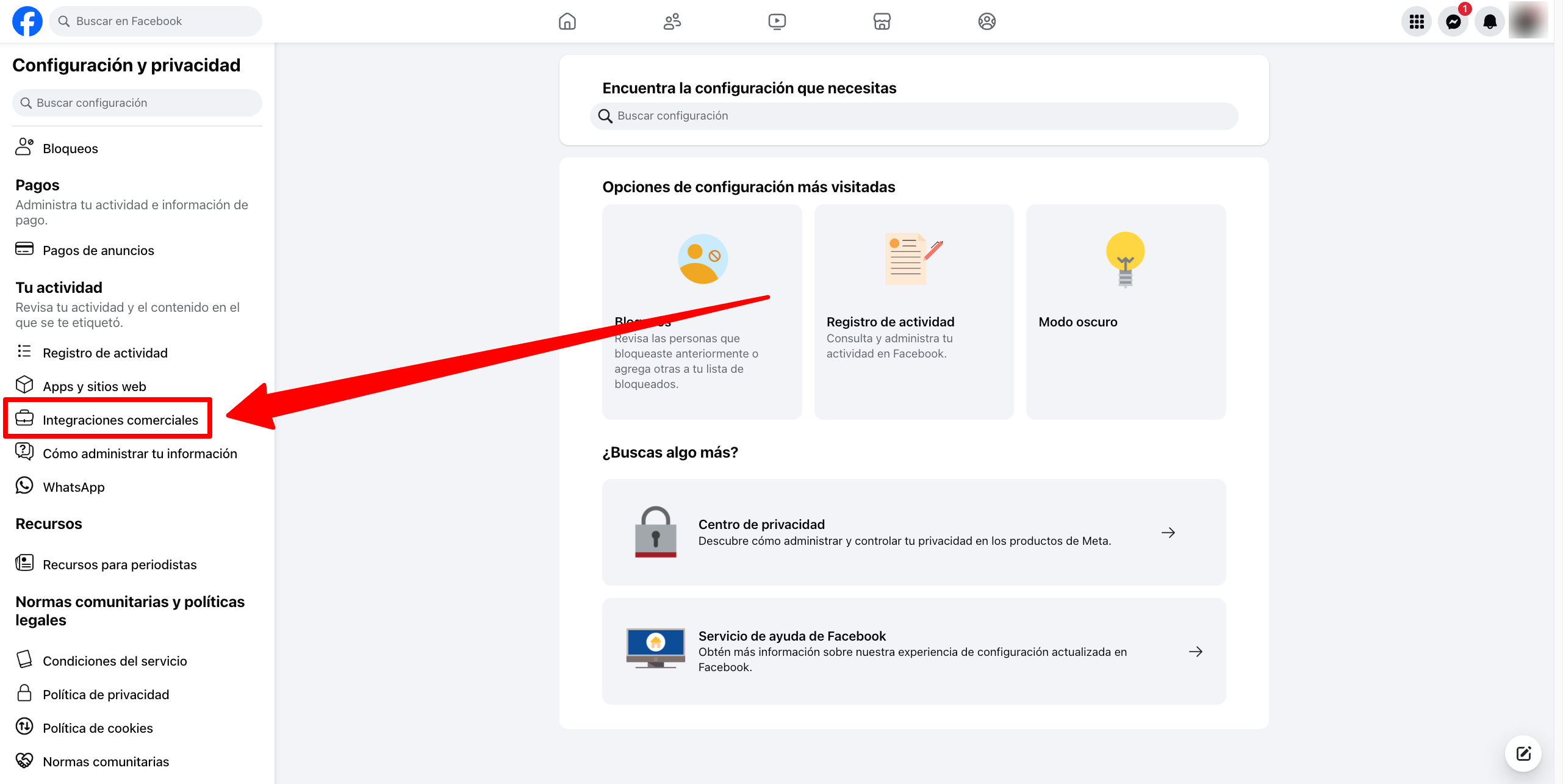 Panel de configuración de Facebook mostrando la opción “Integraciones comerciales” para gestionar apps y servicios conectados a Meta.