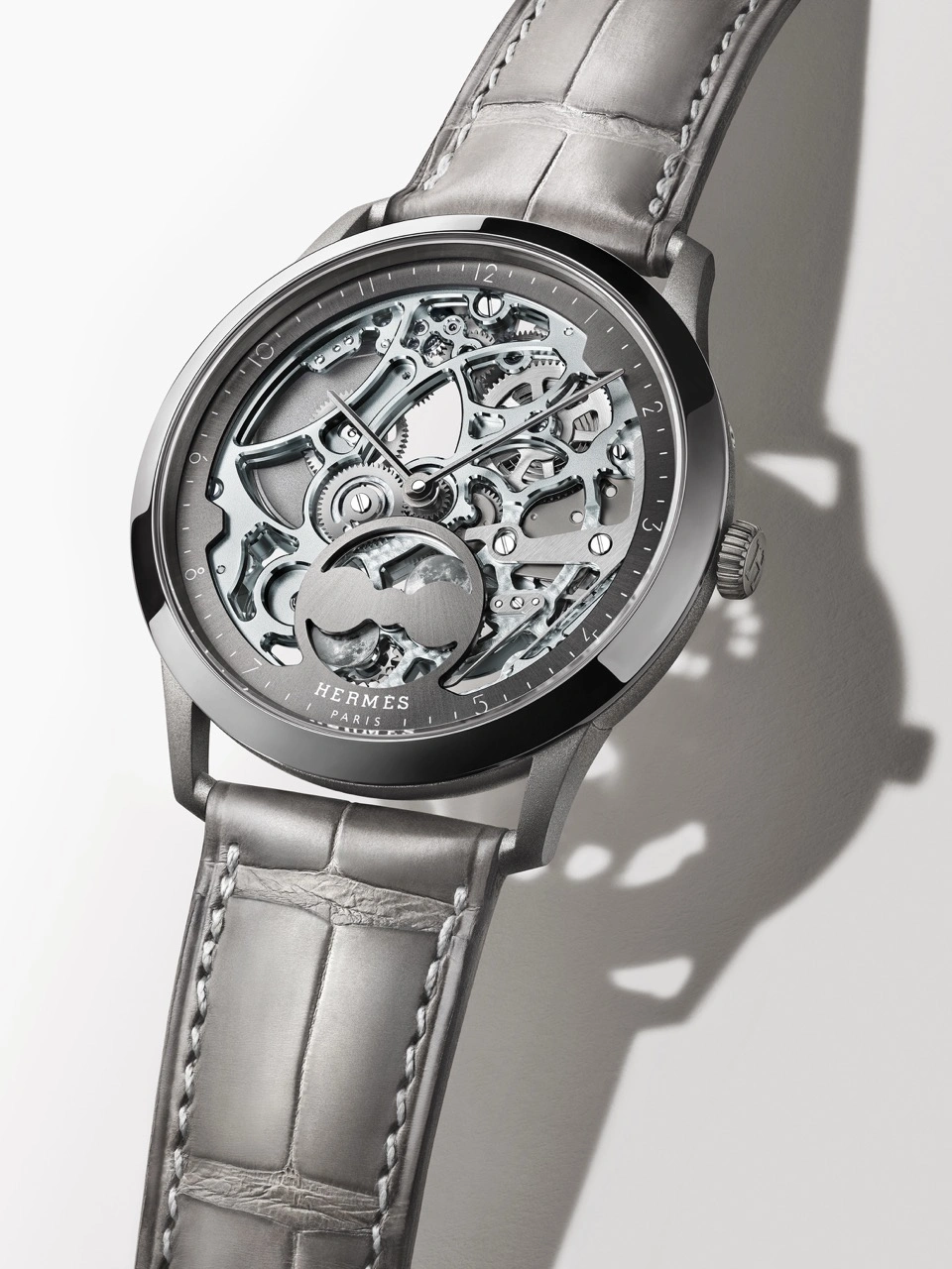Hermès Slim d’Hermès Squelette Lune caseback revealing H1953 skeletonised movement