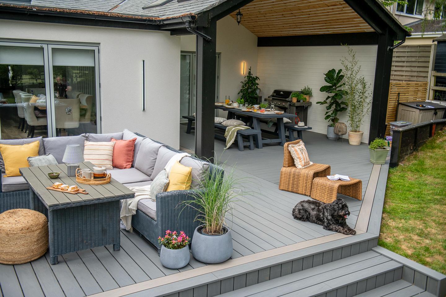 Trex Lineage Island Mist composite decking with Biscayne picture frame, installed by Beams & Braces in Norfolk featuring Trex Signature railing and Carpenters Mate fixings. Trex Lineage Island Mist composite decking with Biscayne picture frame, installed by Beams & Braces in Norfolk featuring Trex Signature railing and Carpenters Mate fixings.