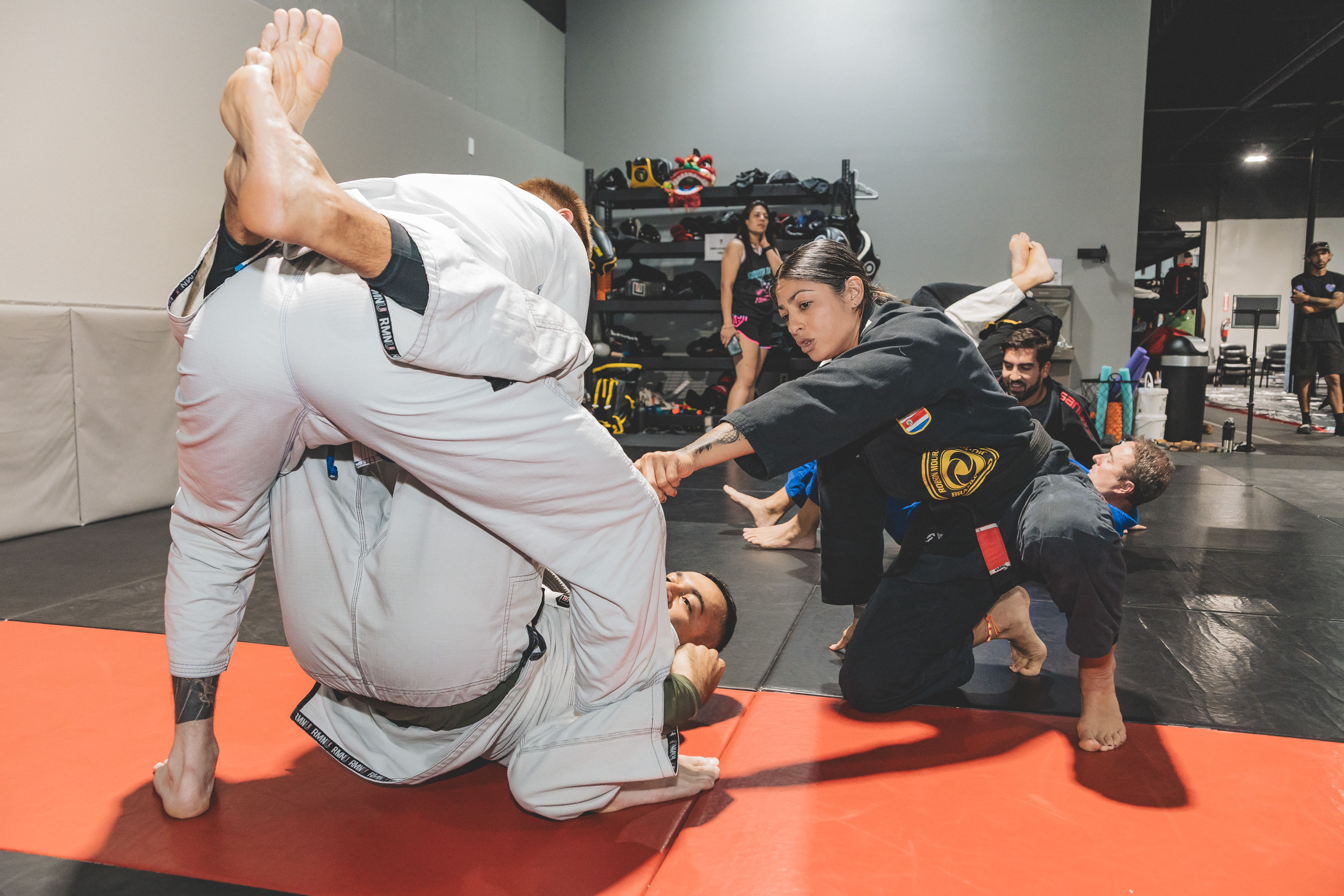 Submissies om te leren in MMA cruciale technieken die het verschil maken