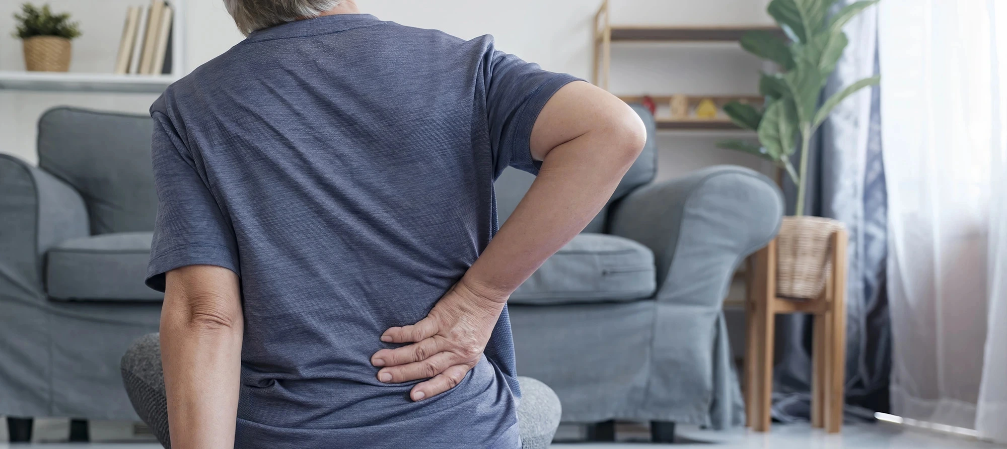 When to Worry About Back Pain: 5 Signs It Could Be Serious