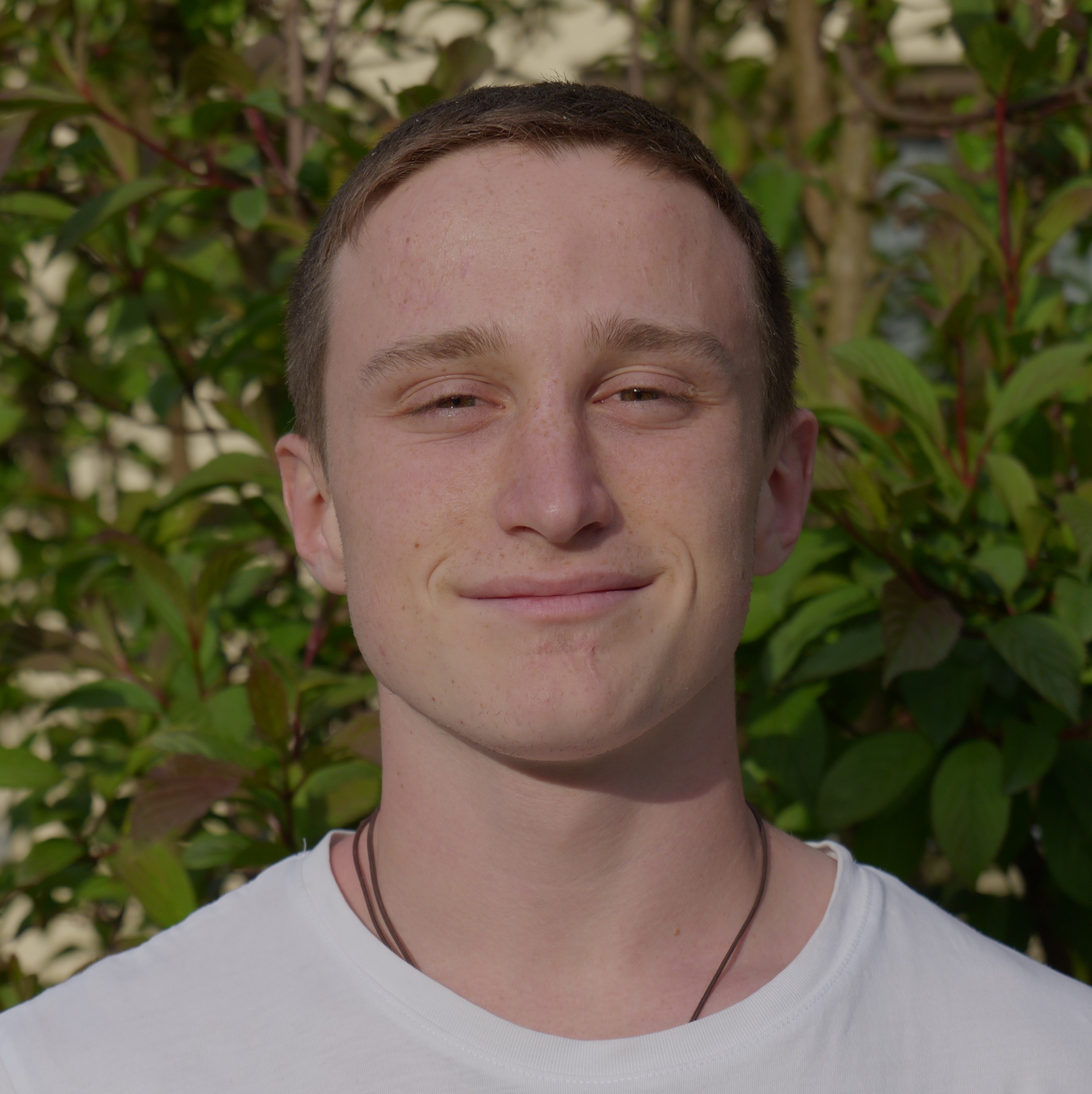 Hi, ich bin Christoph Bernhard. Ich erstelle Websites für Masseure und Chiropraktiker, damit sie das Beste aus ihrem Geschäft herausholen können. 