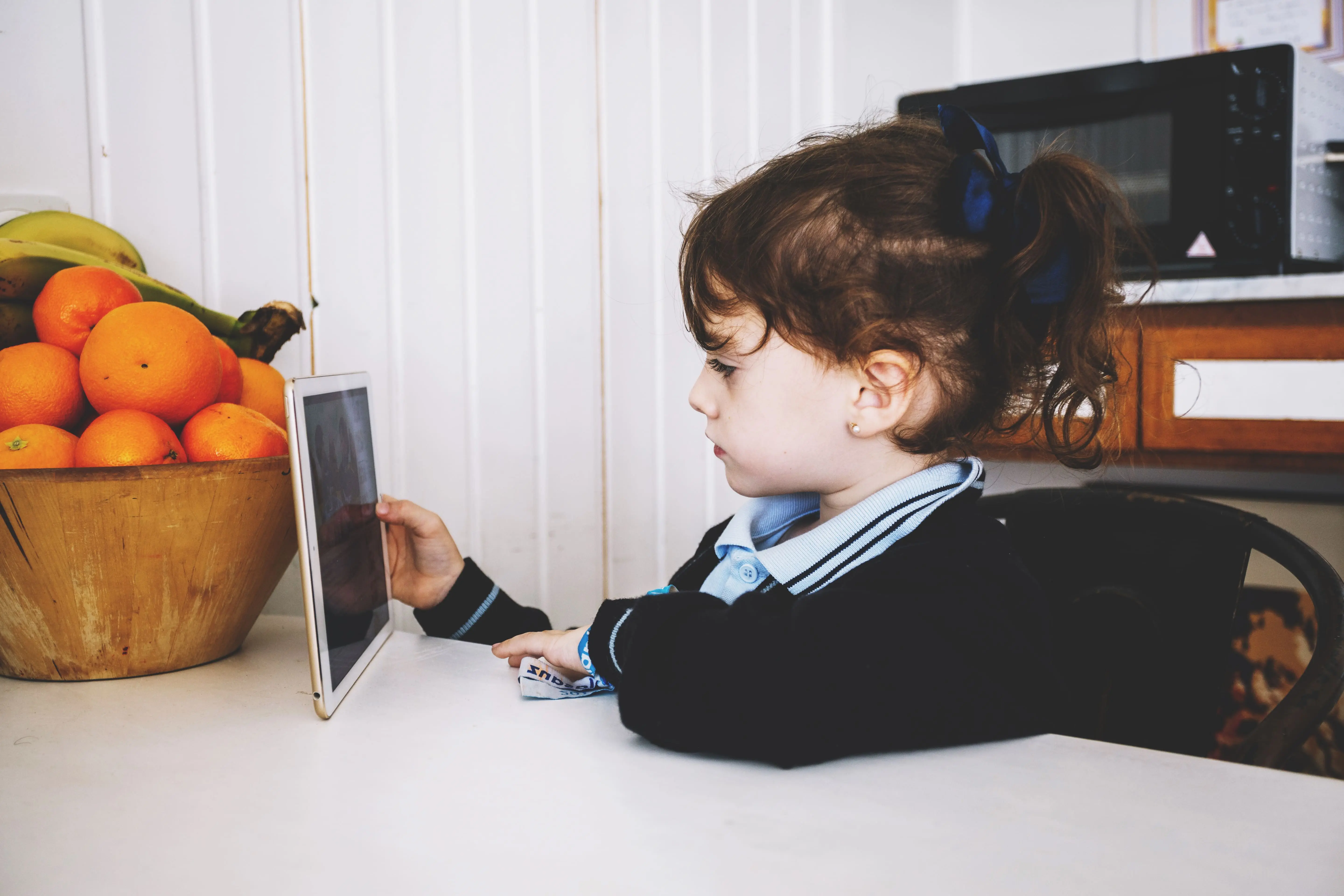 child seeing tab- lice happens atlanta