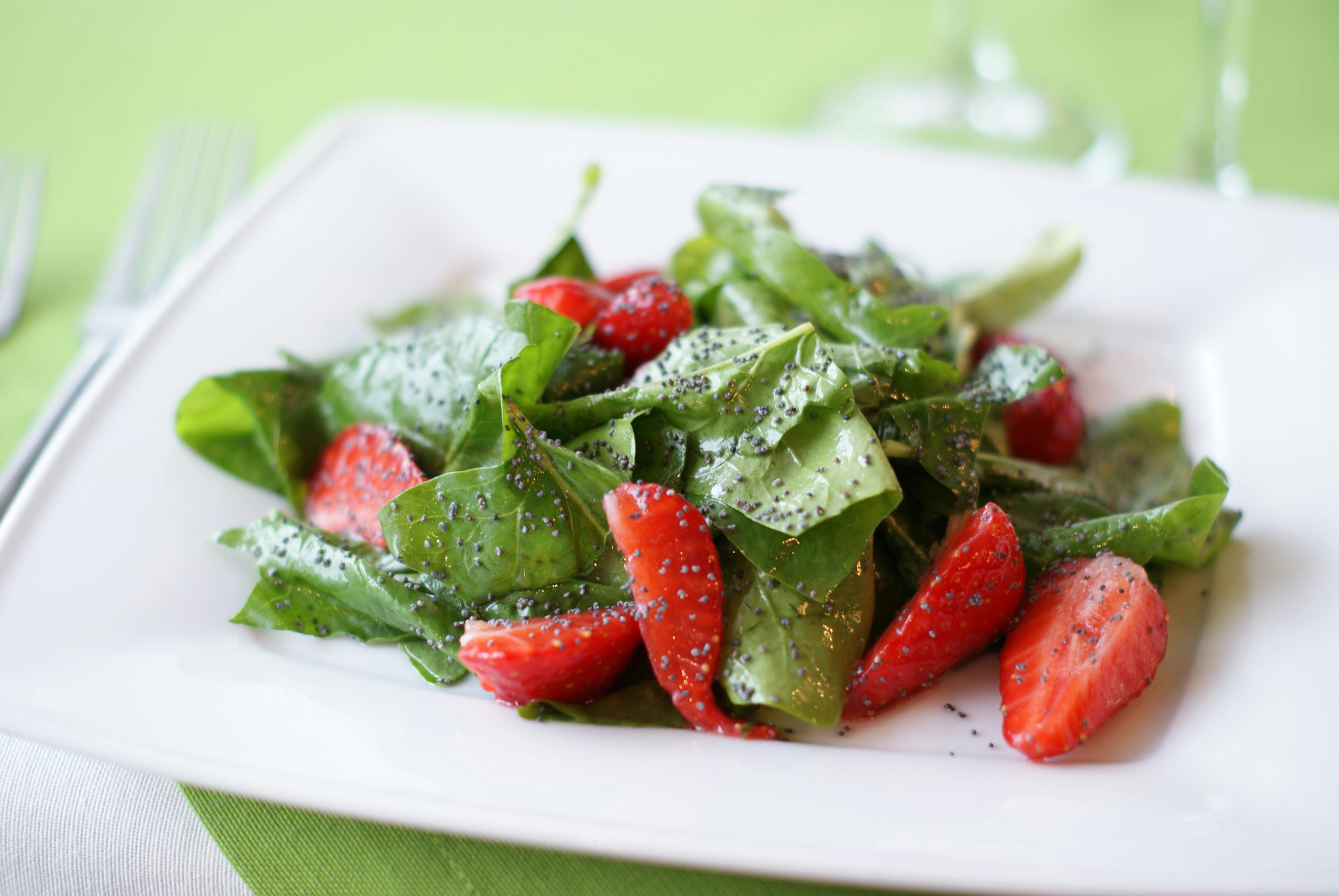 Strawbeery poppy seed salad