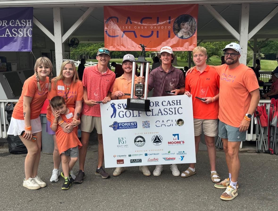 Cash's Former Teamates and friends win the first Golf Classic