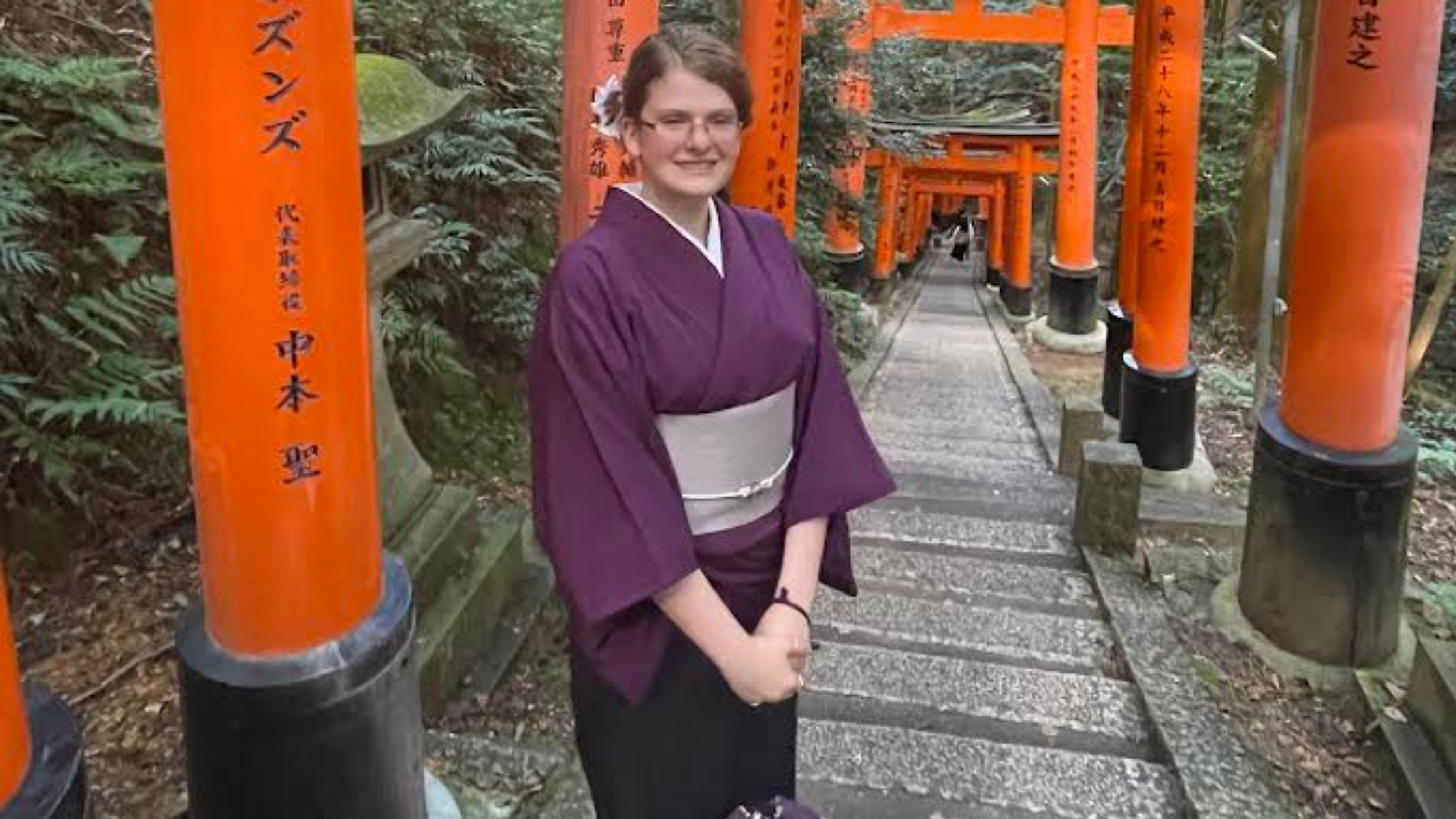 Sarah Mitchell in a Kimono at Fushimi Inari Sarah Mitchell in a Kimono at Fushimi Inari