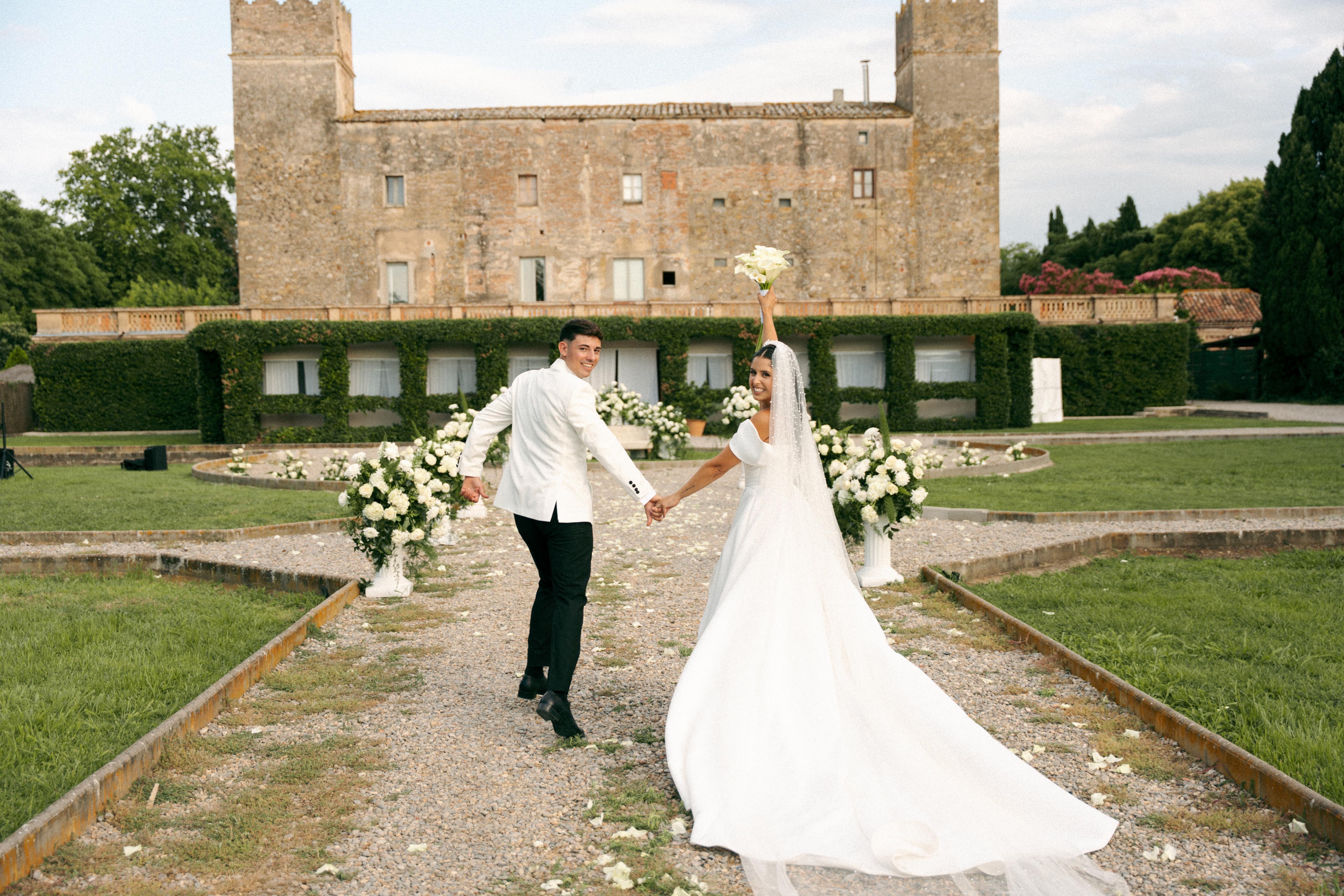 Marc y Andrea corriendo, mirando atrás