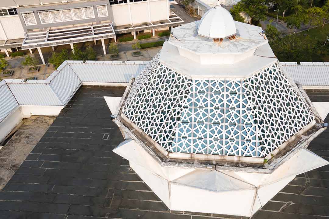 Cyberjaya Mosque geometric roof in Malaysia. Cyberjaya Mosque geometric roof in Malaysia.