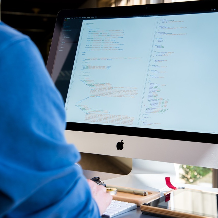 man-looking-at-laptop-screen