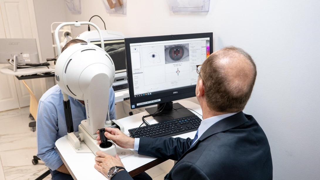 Navigating the Path to Crystal-Clear Vision: Your Comprehensive Guide to Cataract Surgery Recovery
