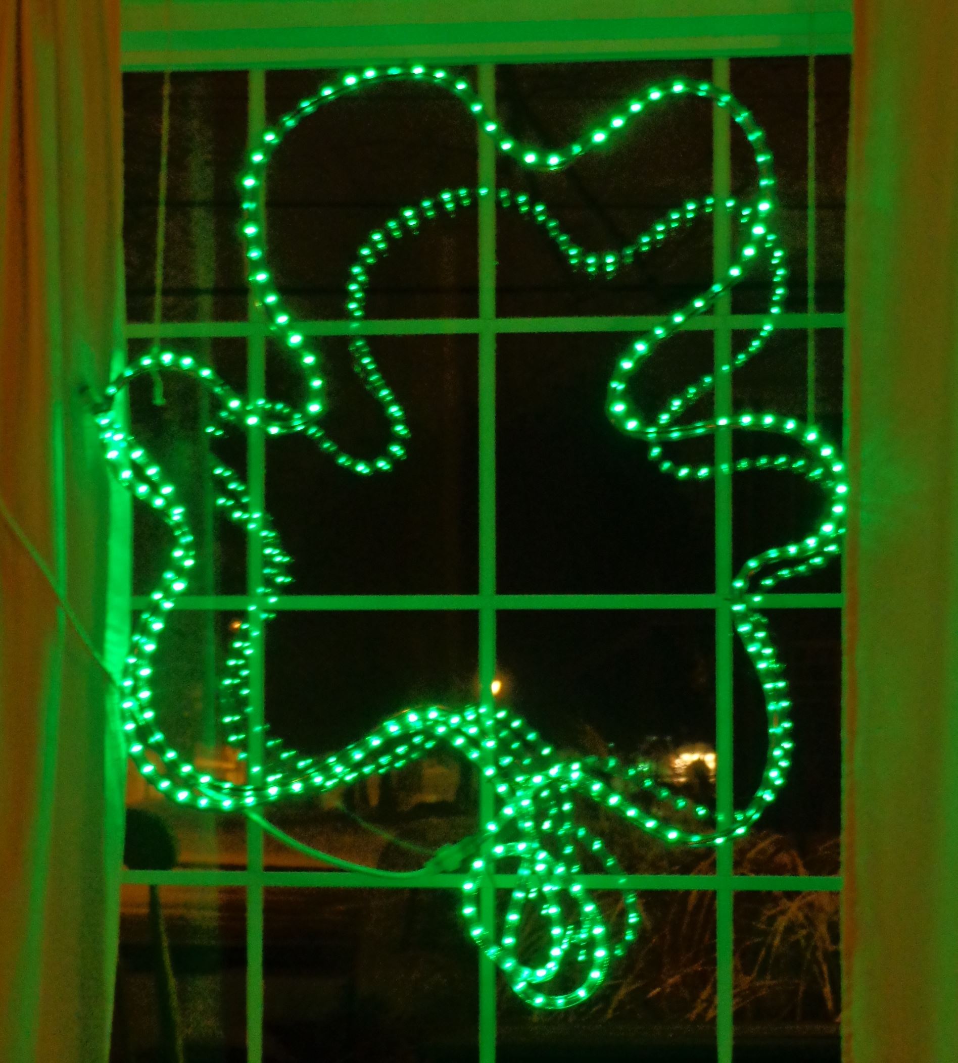 My window shamrock on Shalavee.com