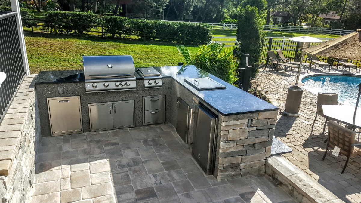 Luxury Outdoor Kitchen