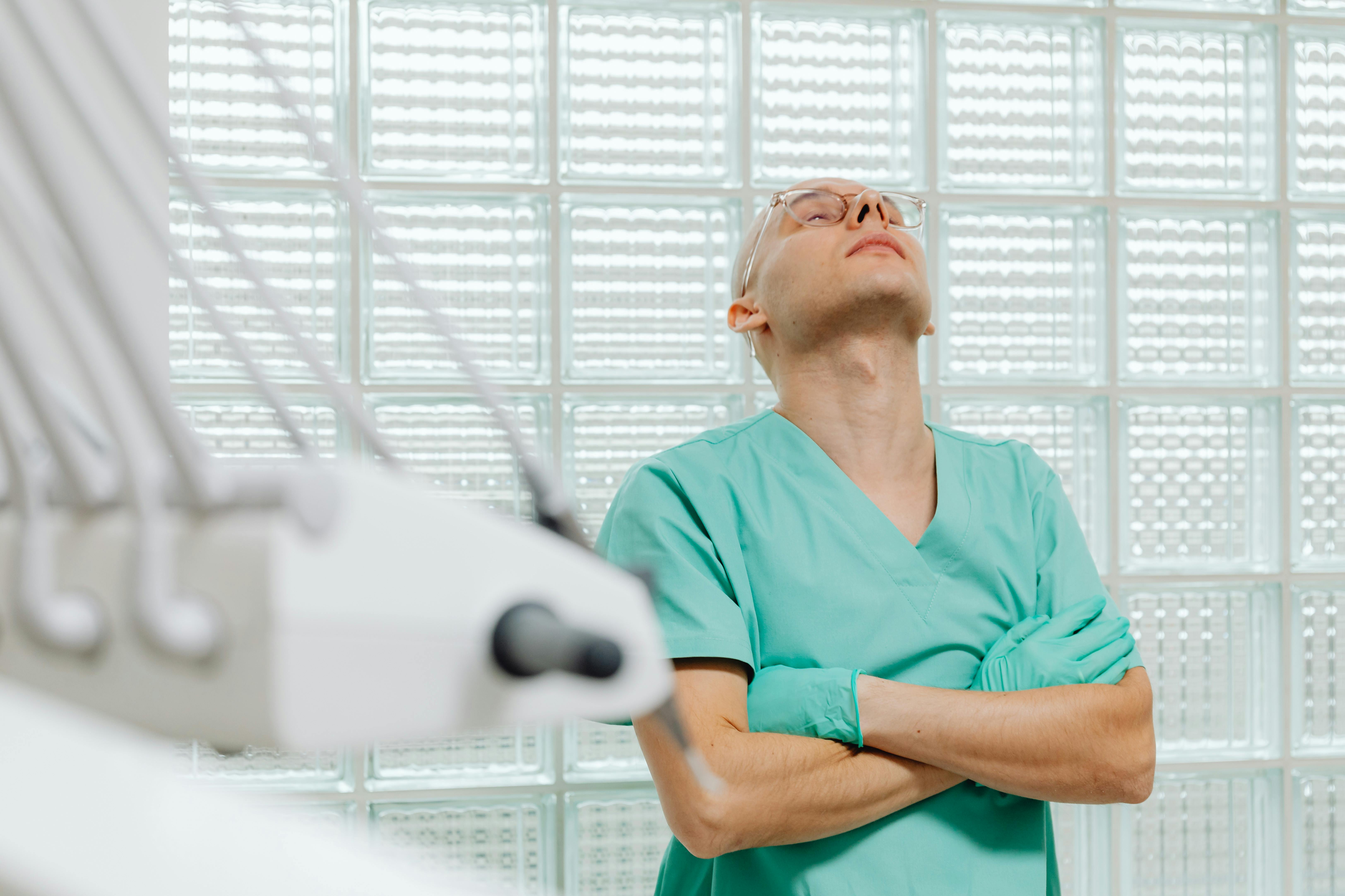 médico cansado médico cansado