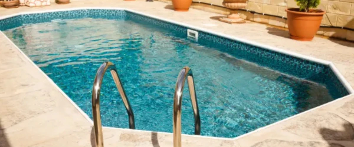 Clean residential swimming pool after pool cleaning service in Foothills Village AZ. Clean residential swimming pool after pool cleaning service in Foothills Village AZ.