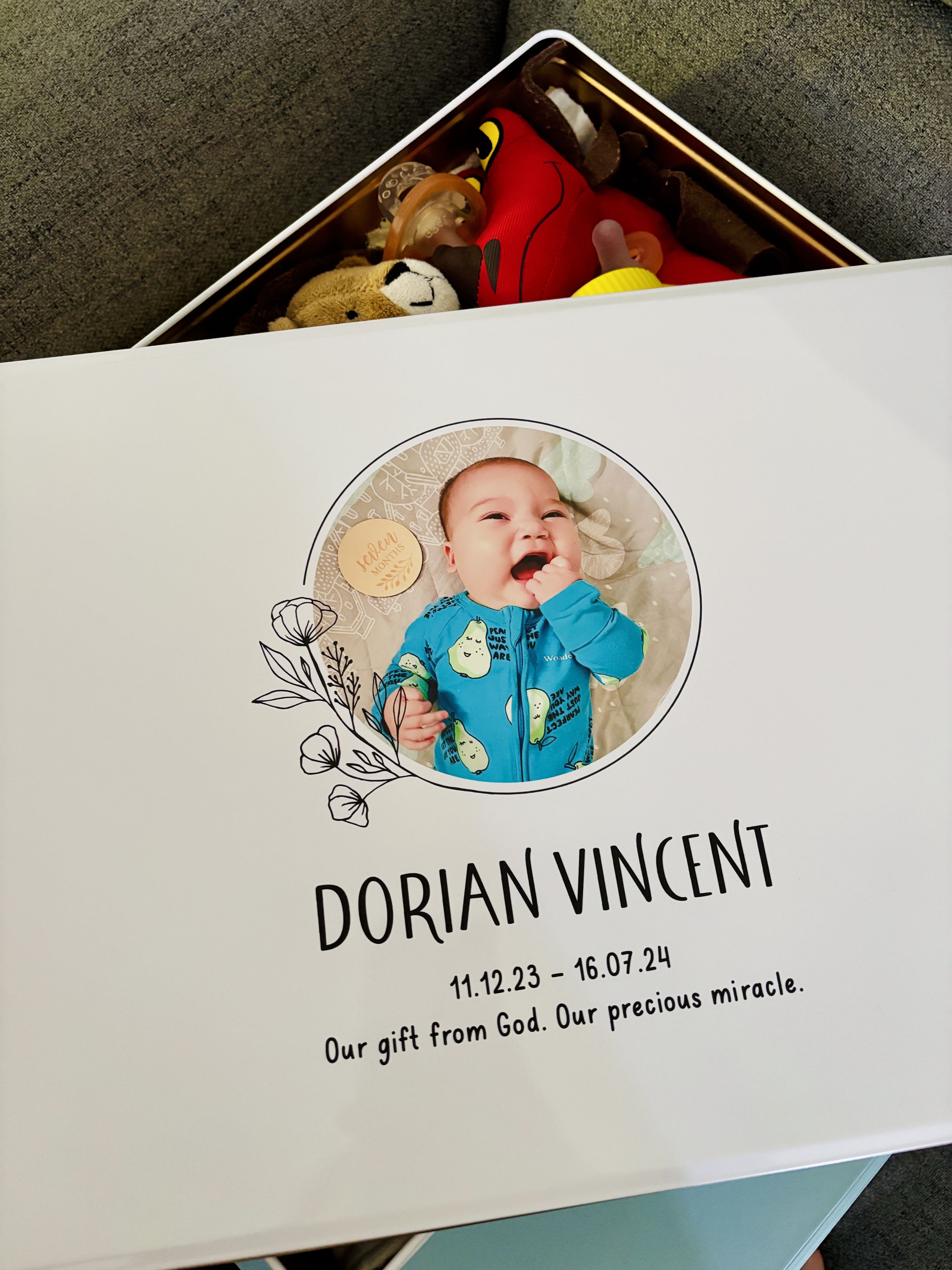 Personalise keepsake memory box