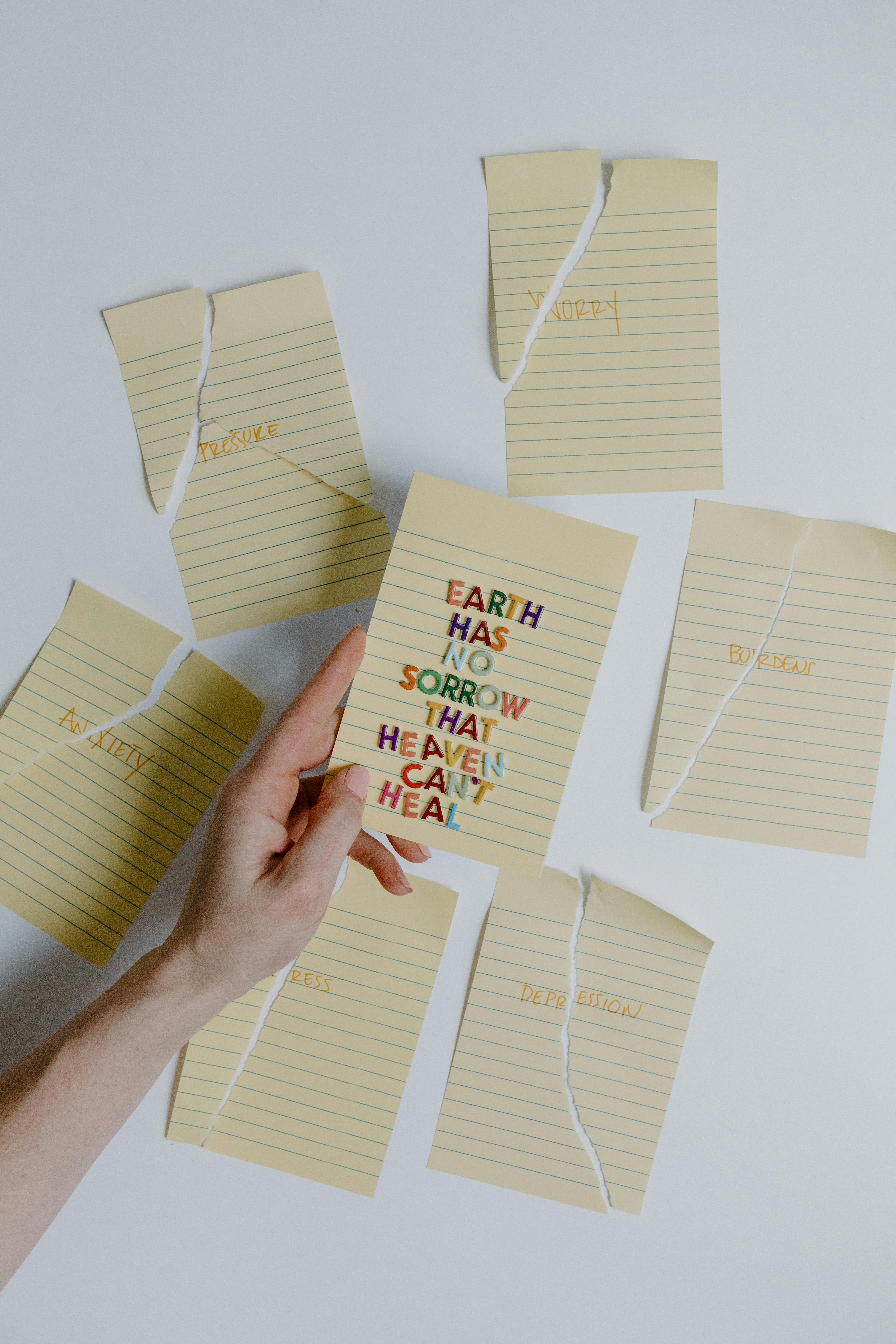 A note saying "Earth has no sorrow that heaven can't heal"