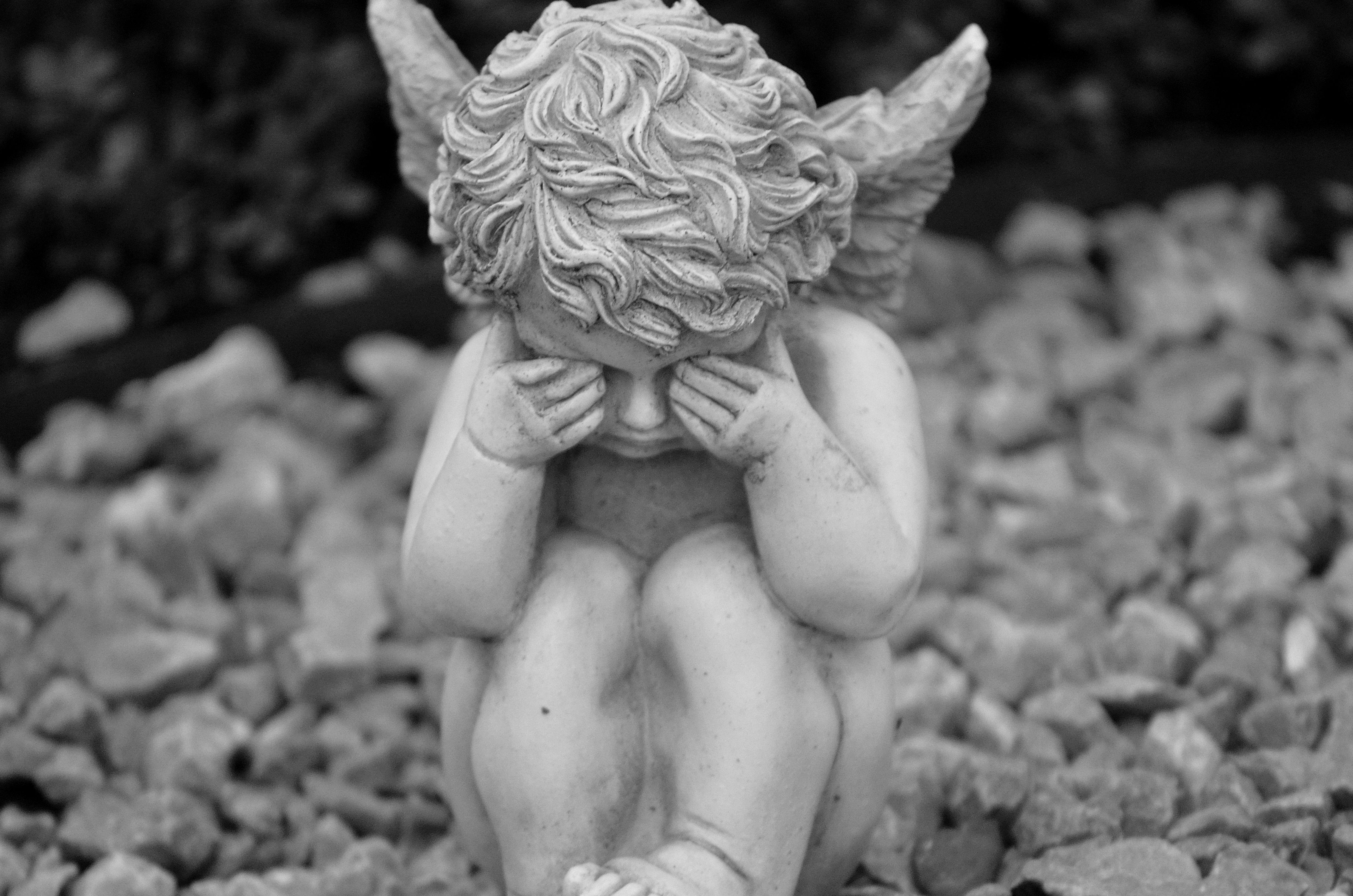 crying angel statue