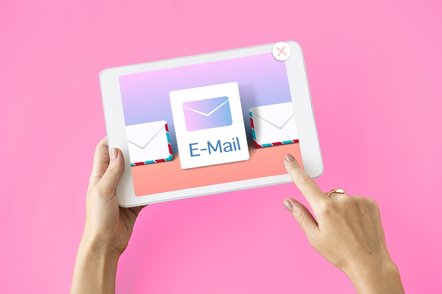Email Marketing to Nurture Leads Email Marketing to Nurture Leads