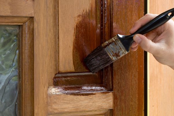 staining house exterior