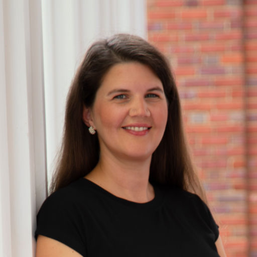 Lizanne is a licensed attorney who has worked in the admissions space for over five years. She is passionate about guiding and encouraging students through the admissions process. 