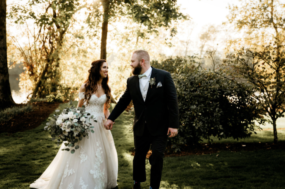 happy couple on wedding day