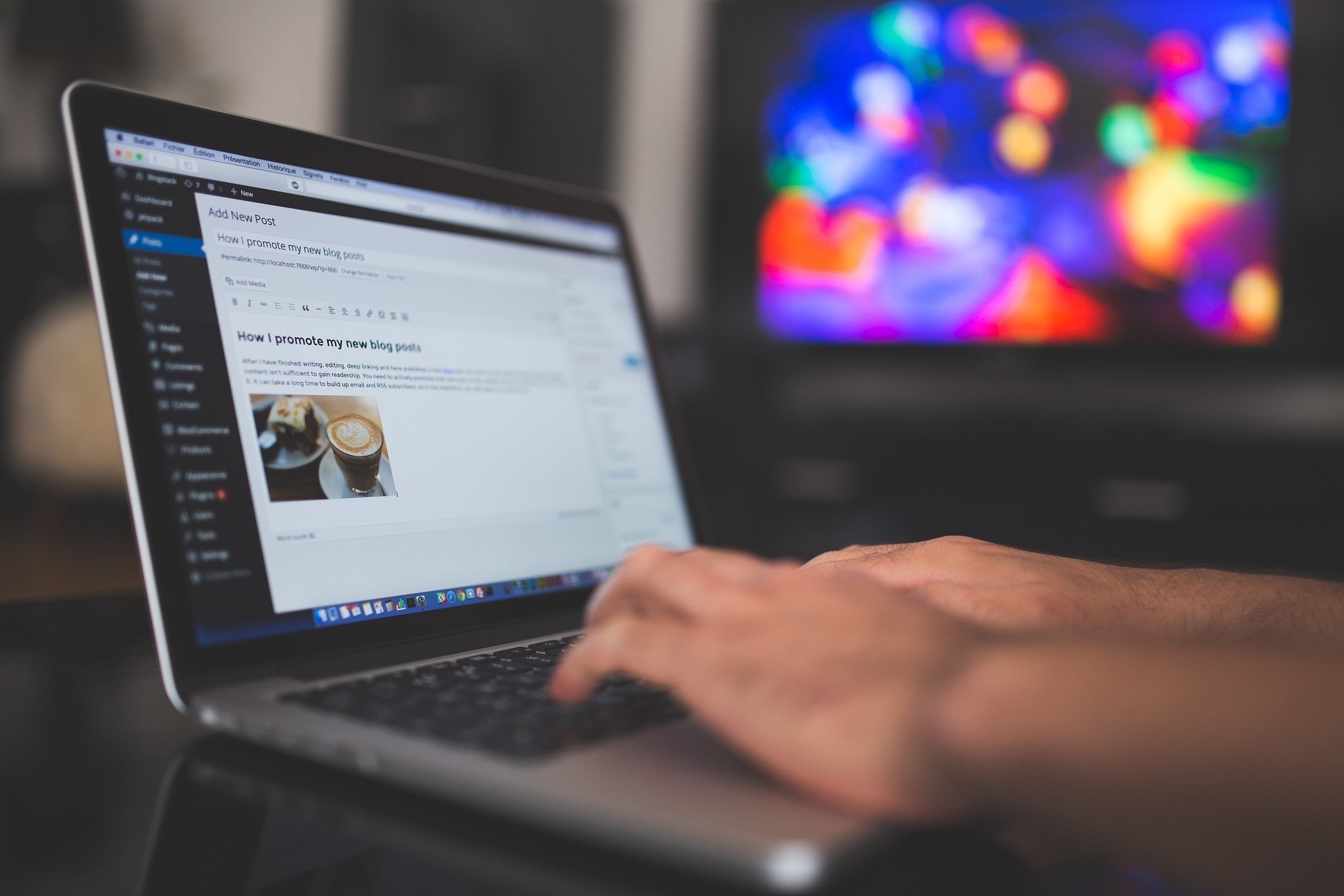Typing a Wordpress Blog Post on a MacBook Pro