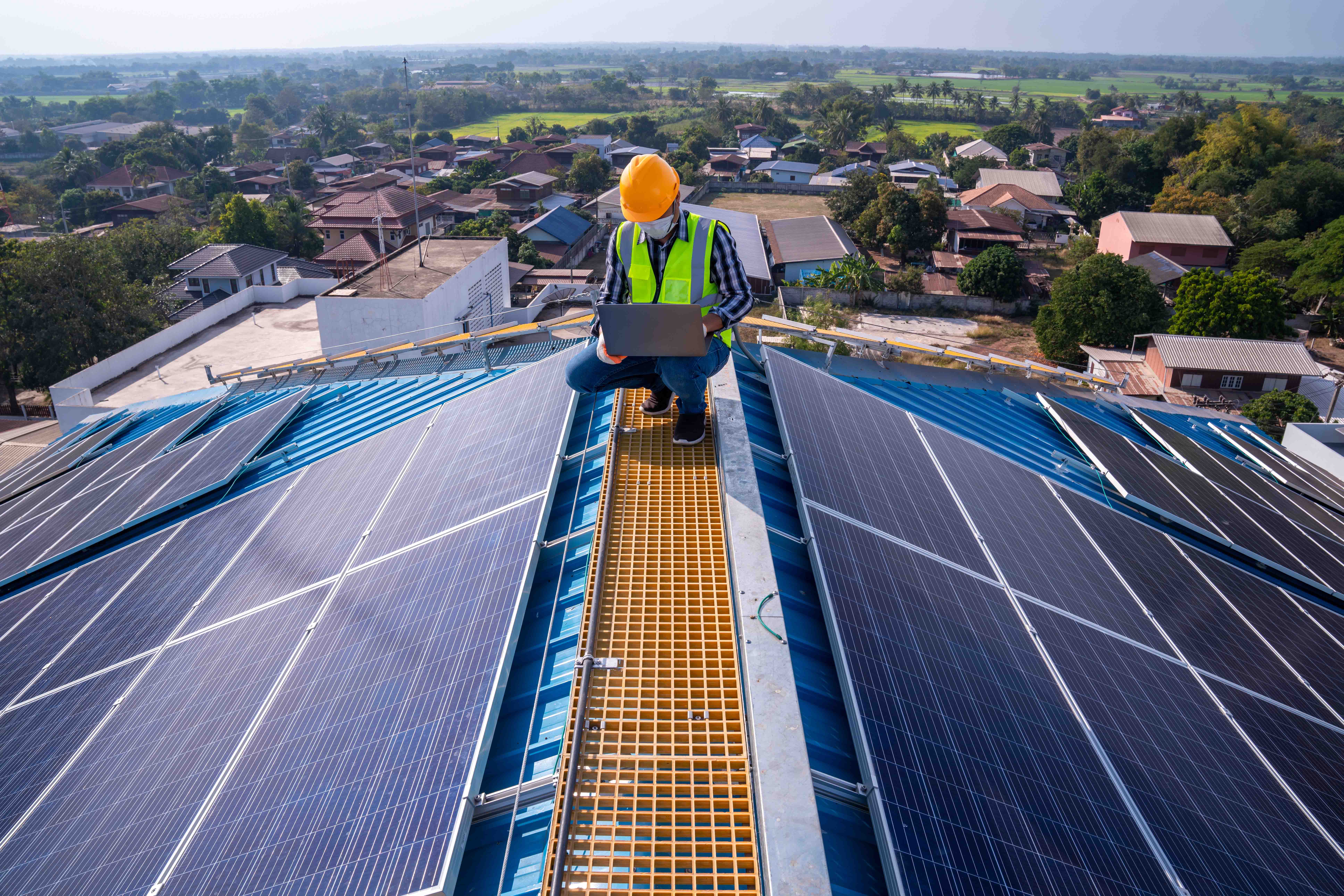 How Residential Home Builders Can Integrate Solar Into Construction
