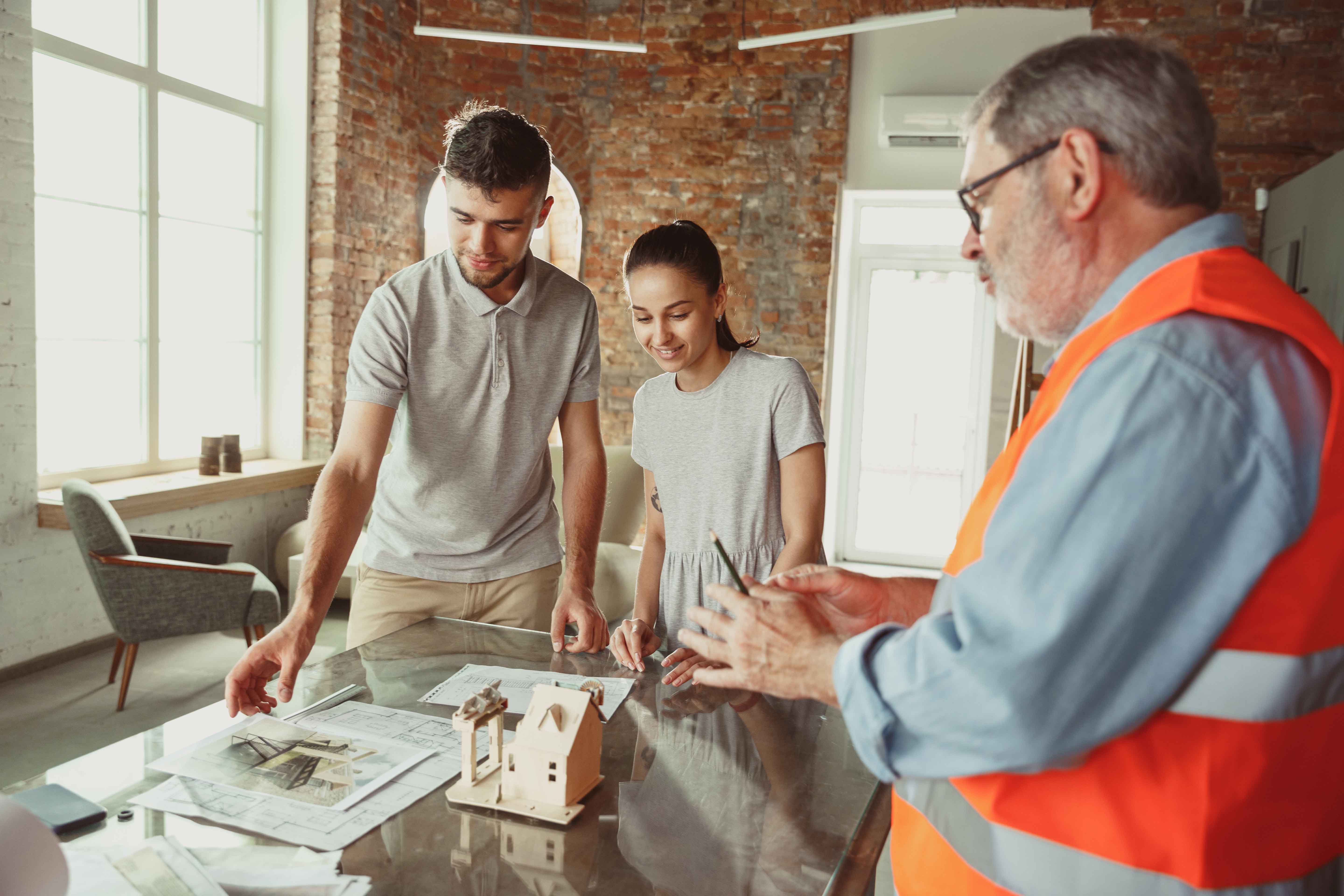 The Benefits of Paying for Builder Quotes