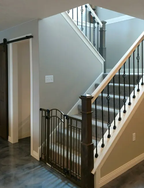 Interior stair railing with balusters