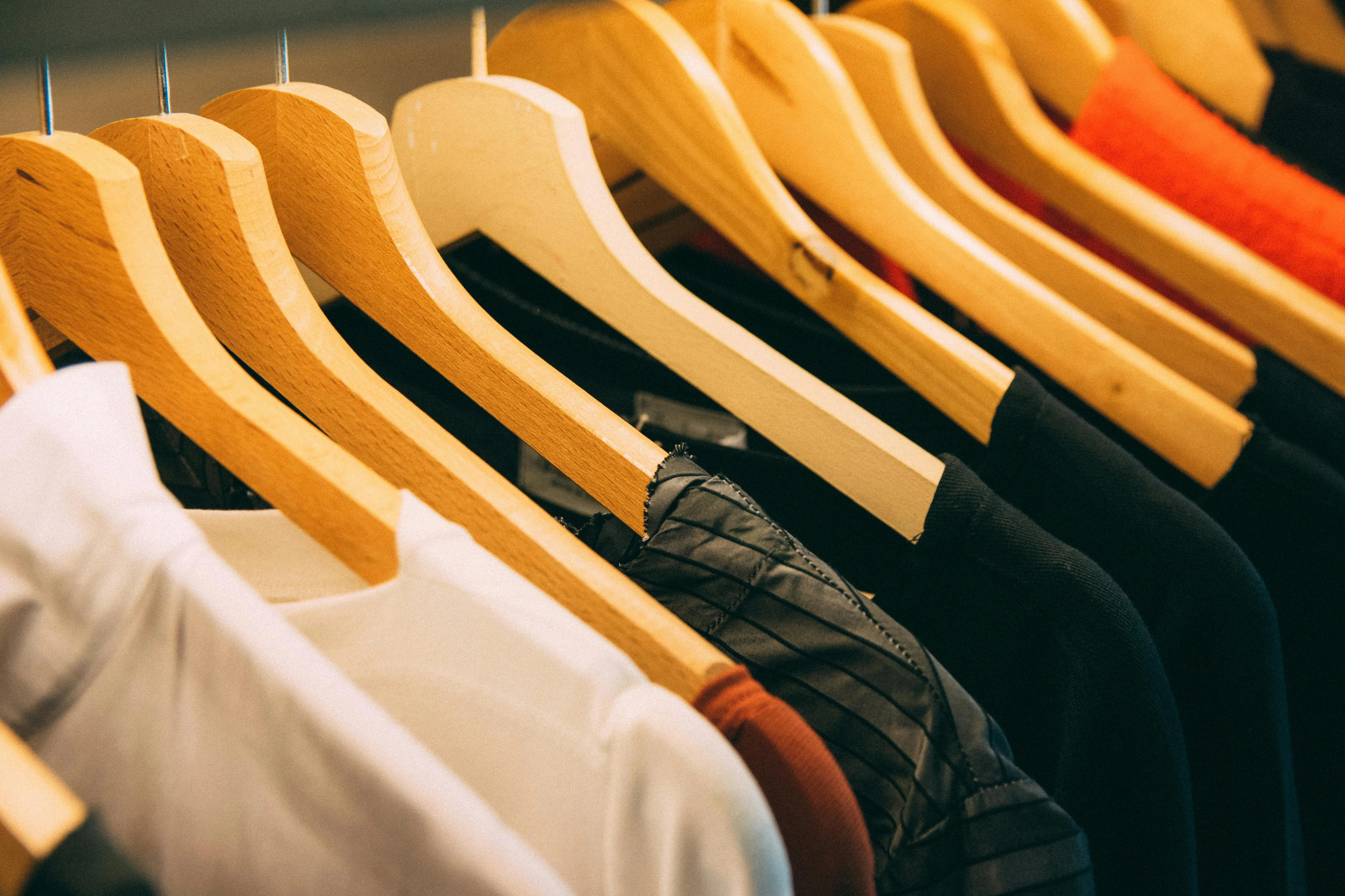 organizing small closet
