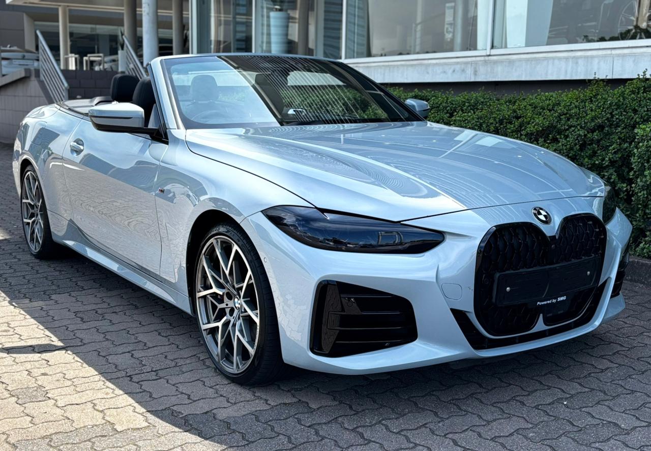 2023 BMW M440i xDrive Convertible with roof down