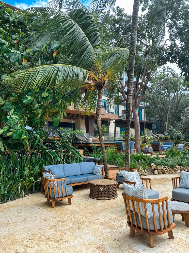 Kimpton journeyman resort and spa in roatan honduras 
