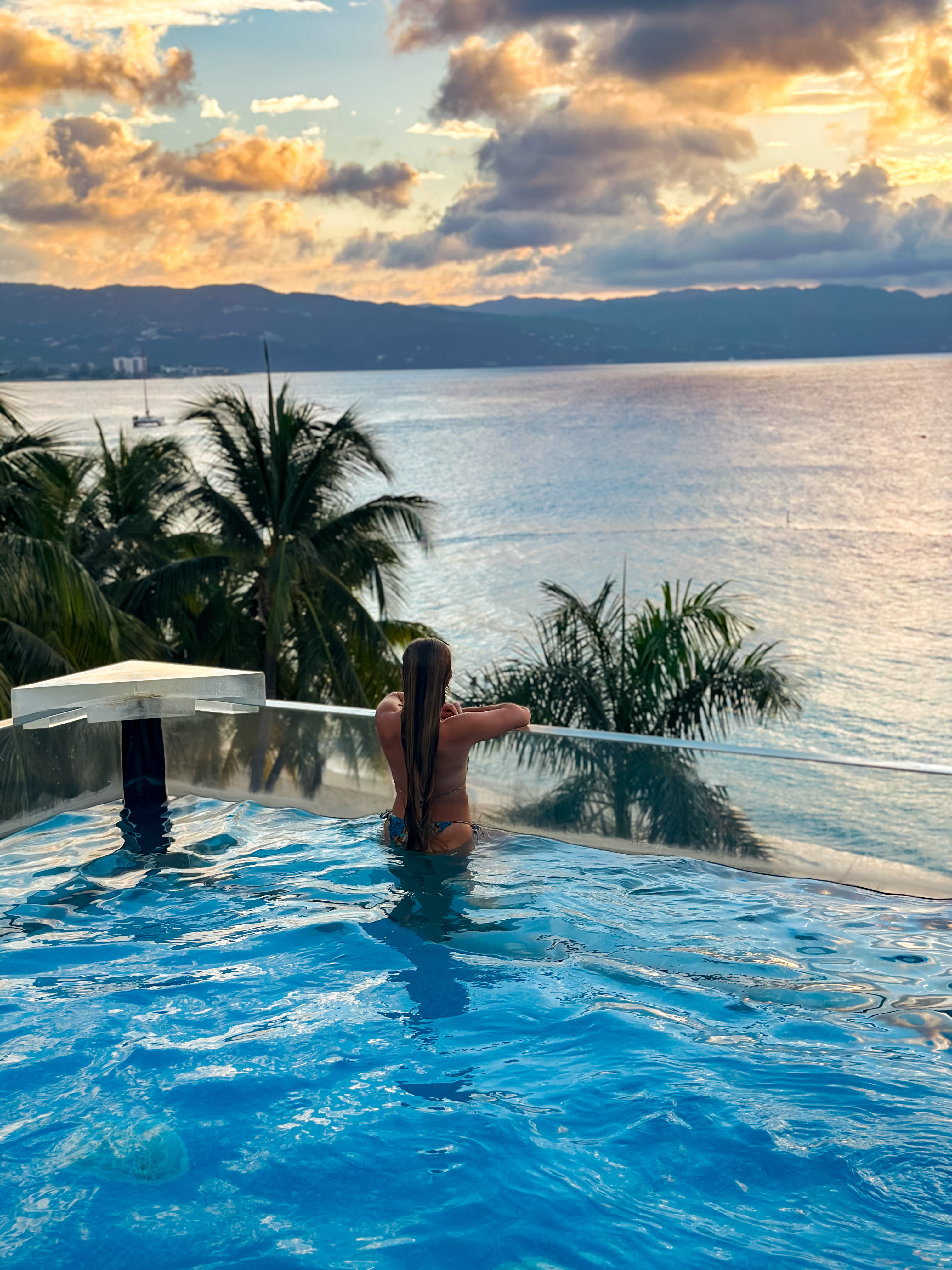 rooftop pool at shotel montego bay jamacia