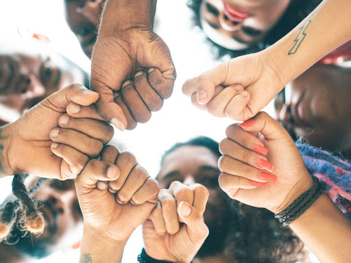 Builds Trust and Credibility: