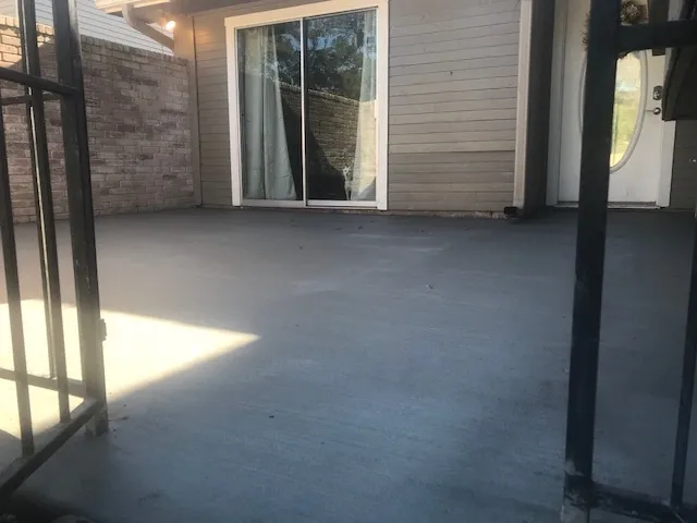 How many bags of concrete will I need for a 20x20 slab?