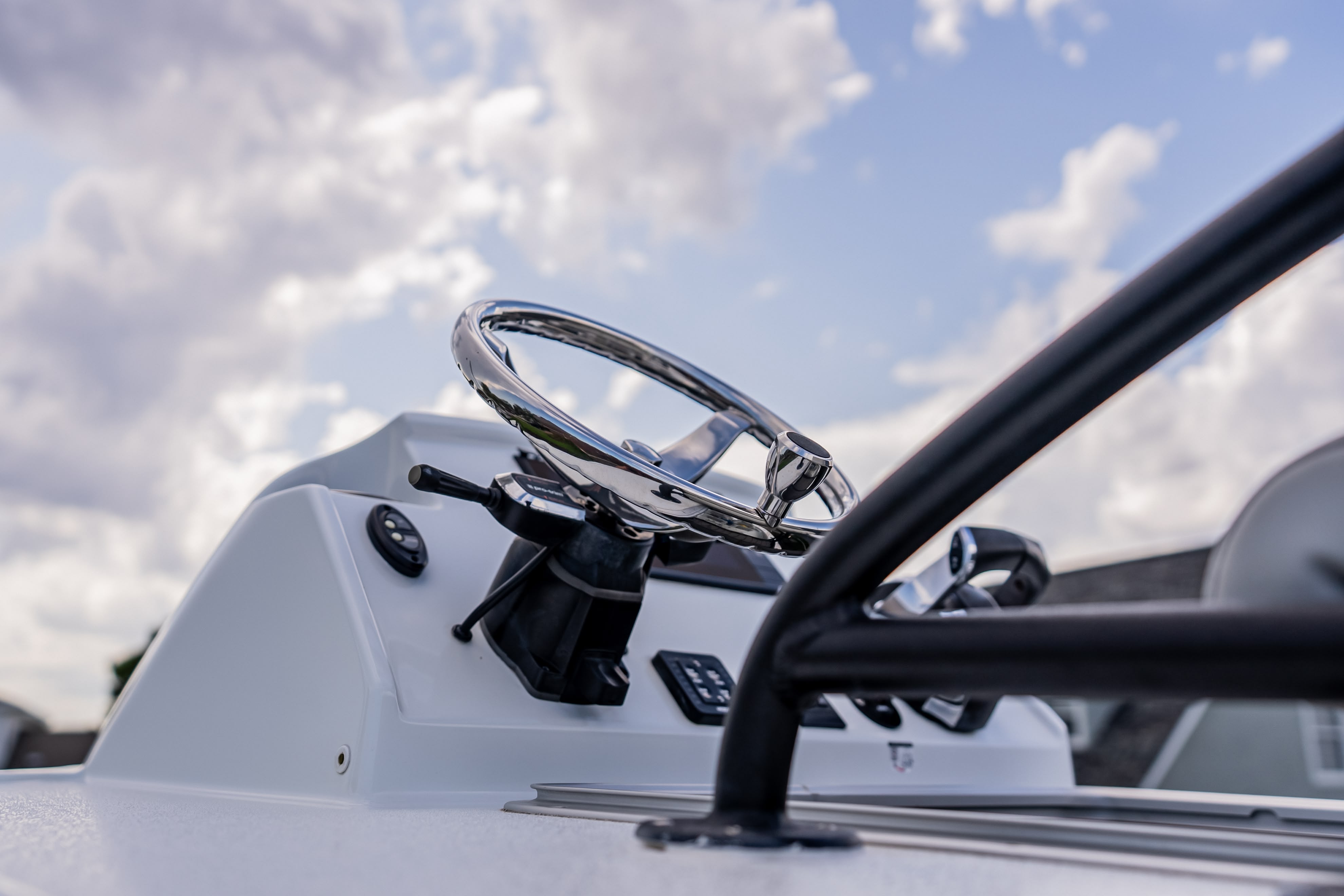 Professional mobile boat detailing Professional mobile boat detailing