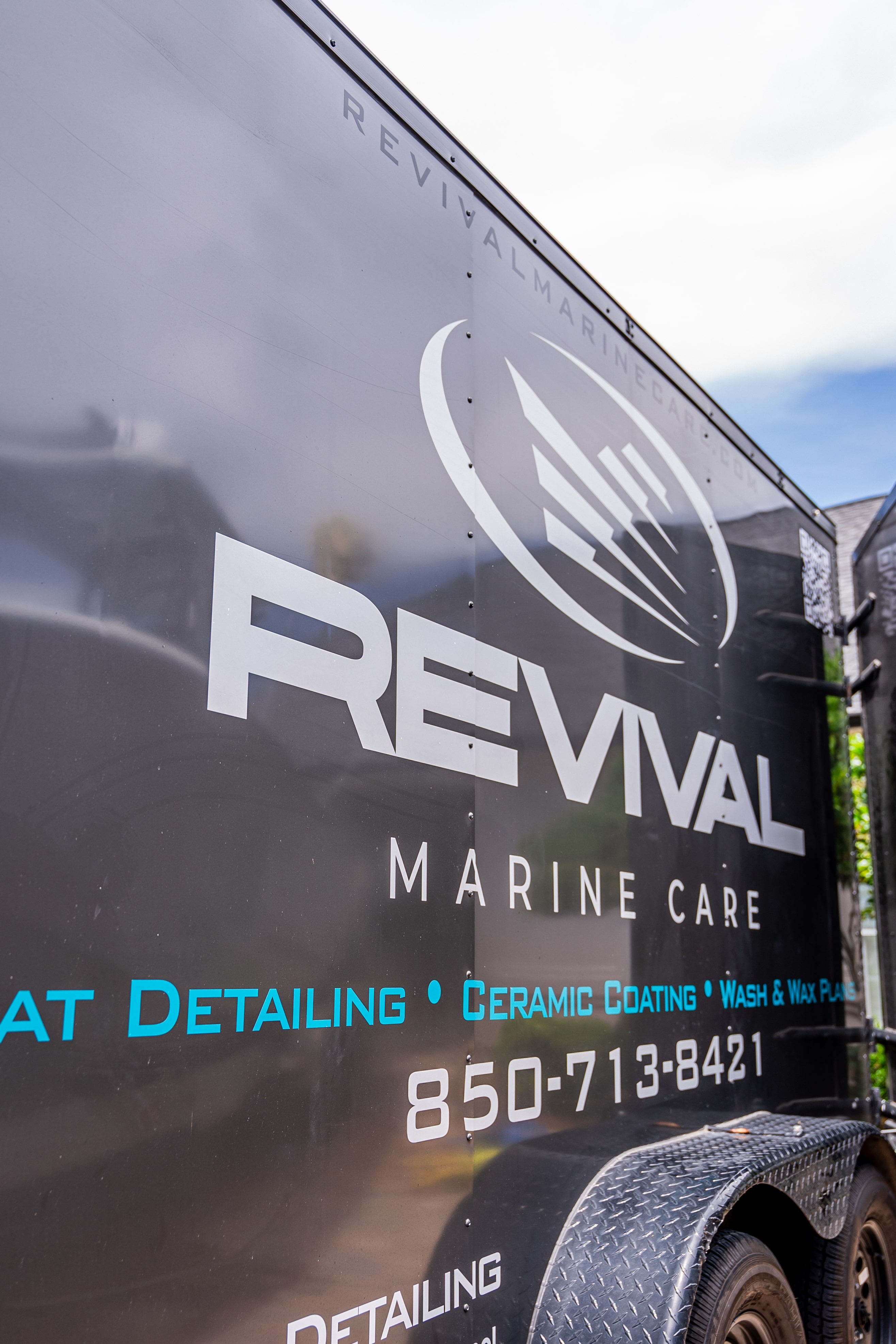 Professional boat cleaning services Professional boat cleaning services