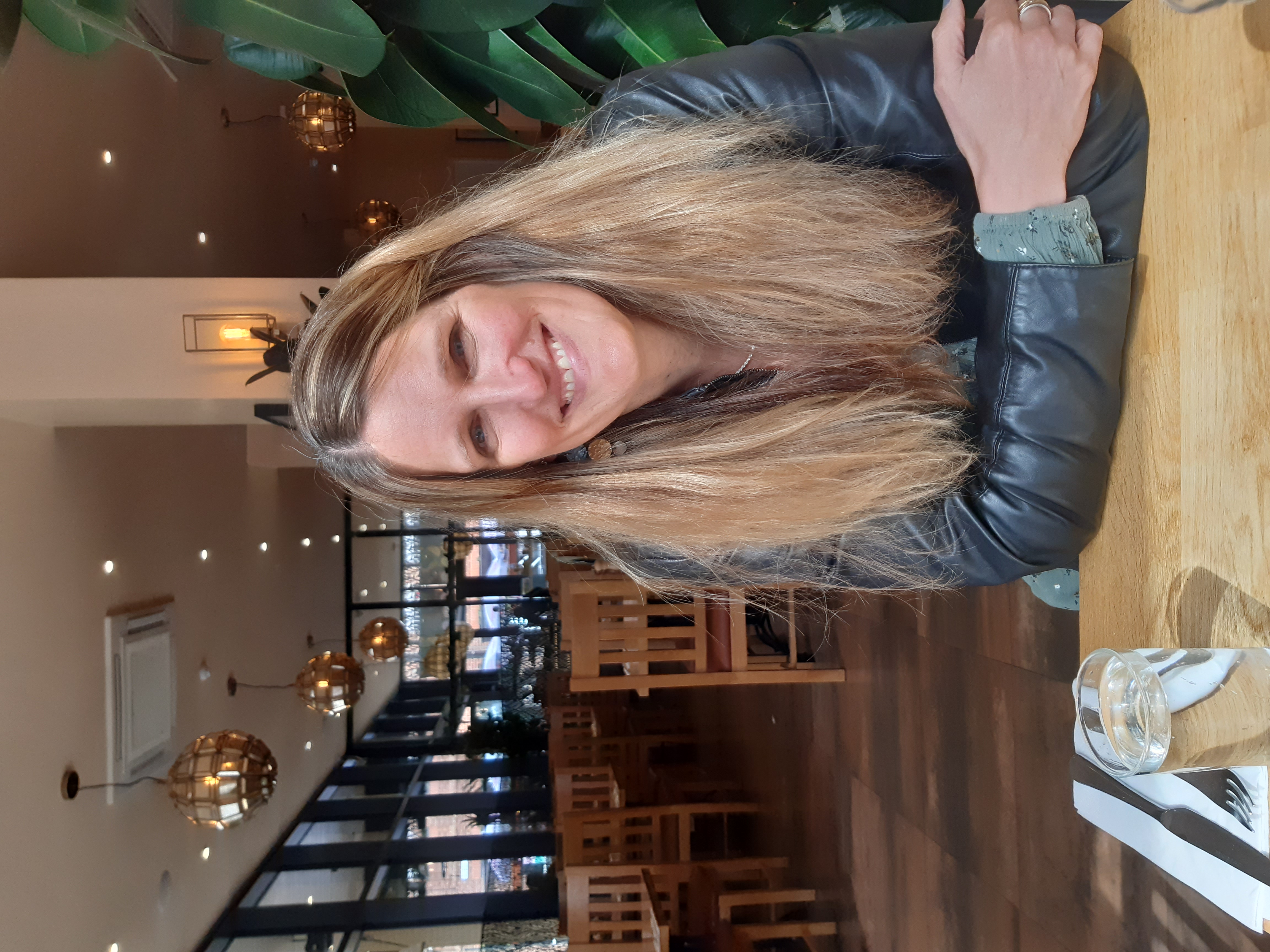 The foundation of my life coaching is this - connection, clarity, curiosity, cheering you on and celebration. I love to be a treasure hunter.
