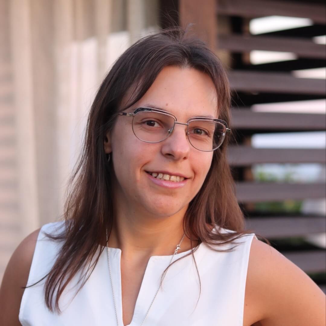 I’m Stasi, your website design partner who helps female founders to turn scattered ideas into strategic websites without tech overwhelm. 