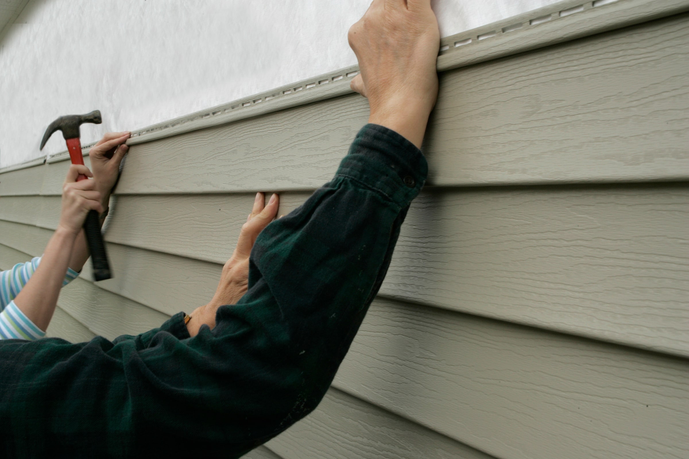 siding repair on process