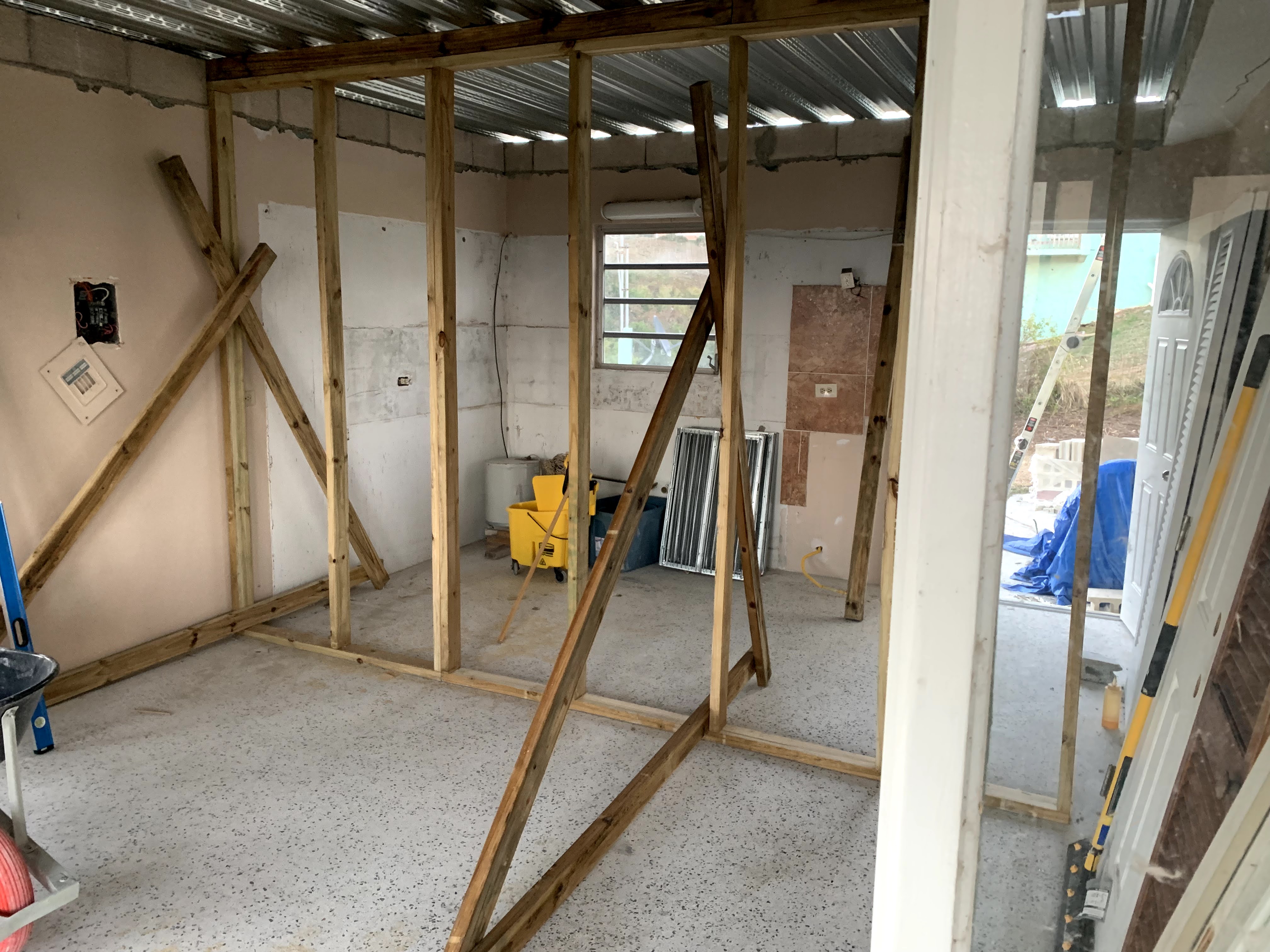 Framing and support for the roof