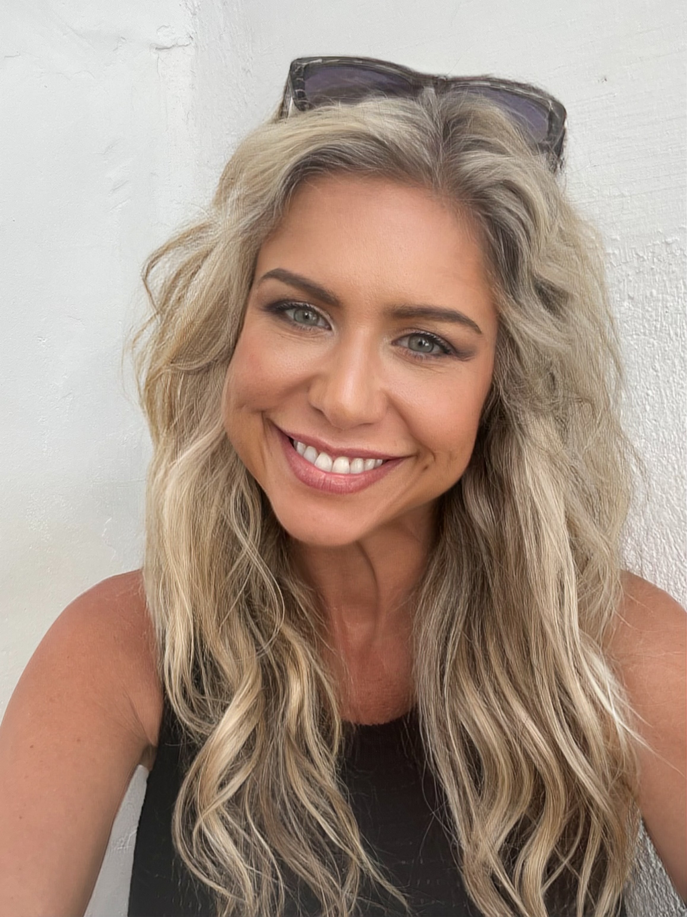 Jenn Cristofolo is a transformation coach, wellness guide, and founder of Breakthrough & Beyond. After overcoming addiction, burnout, trauma, and years of self-sacrifice, Jenn rebuilt her life from the inside out through faith, self-awareness, holistic healing, and deep inner work. Today she helps men and women reconnect with their purpose, release limiting patterns, and create soul-aligned lives rooted in clarity, courage, and truth.
With a background in mindset coaching, emotional healing, and spiritual development, Jenn blends grounded tools with intuitive guidance to support lasting transformation. Her signature method — Awaken, Release, Align, Embody, Transform — is designed to help clients shift from survival mode to empowered living.
Whether through her 1:1 coaching, group experiences, self-led programs, or upcoming retreats, Jenn’s mission is simple: to help others remember who they truly are and step boldly into the life they’re meant to live.