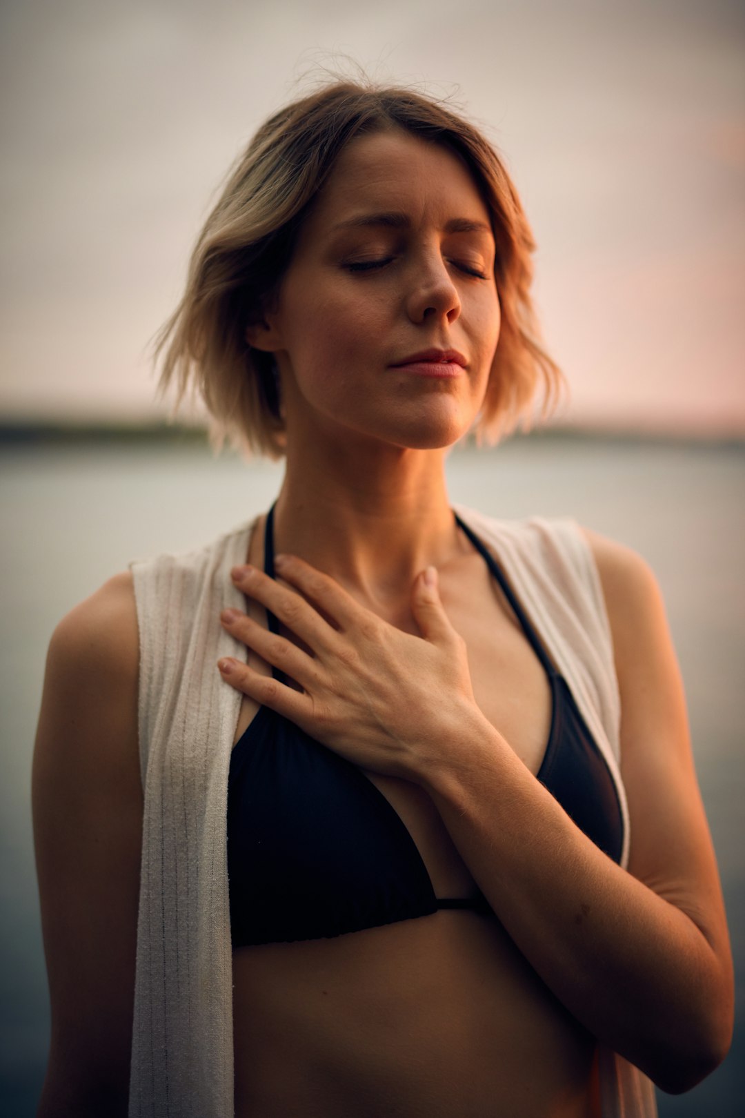 women meditating