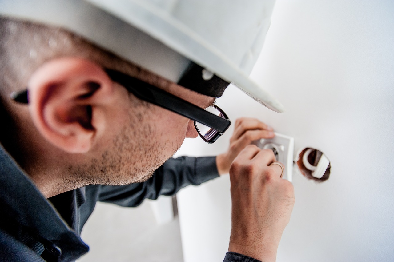 All Types of Ceiling Repair Services in Canada All Types of Ceiling Repair Services in Canada